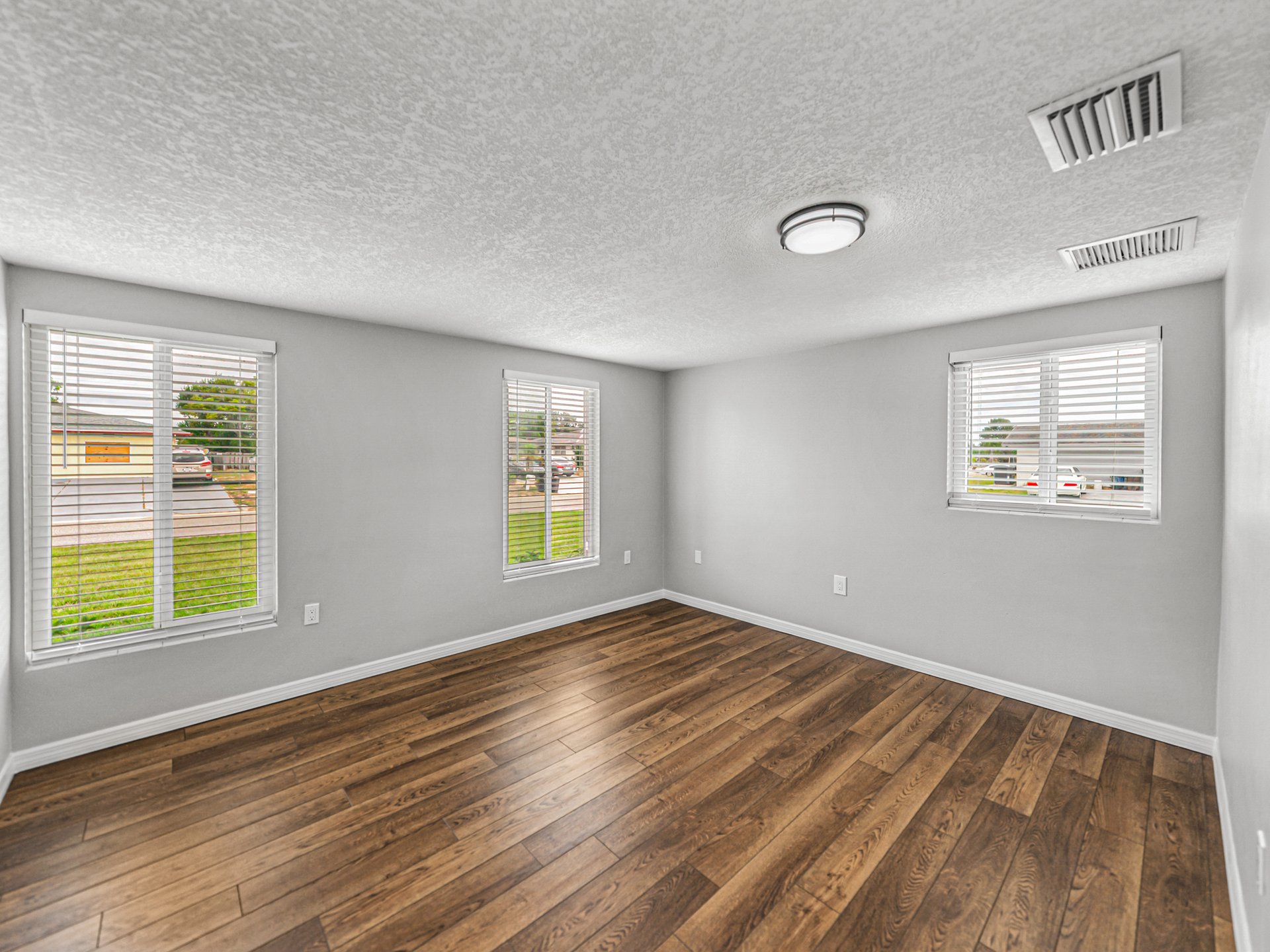 7824 LOTUS DR