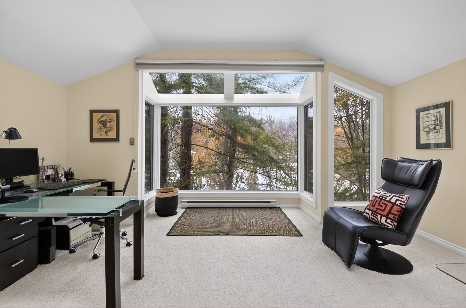 SOLD: Luxurious Country Living In The City