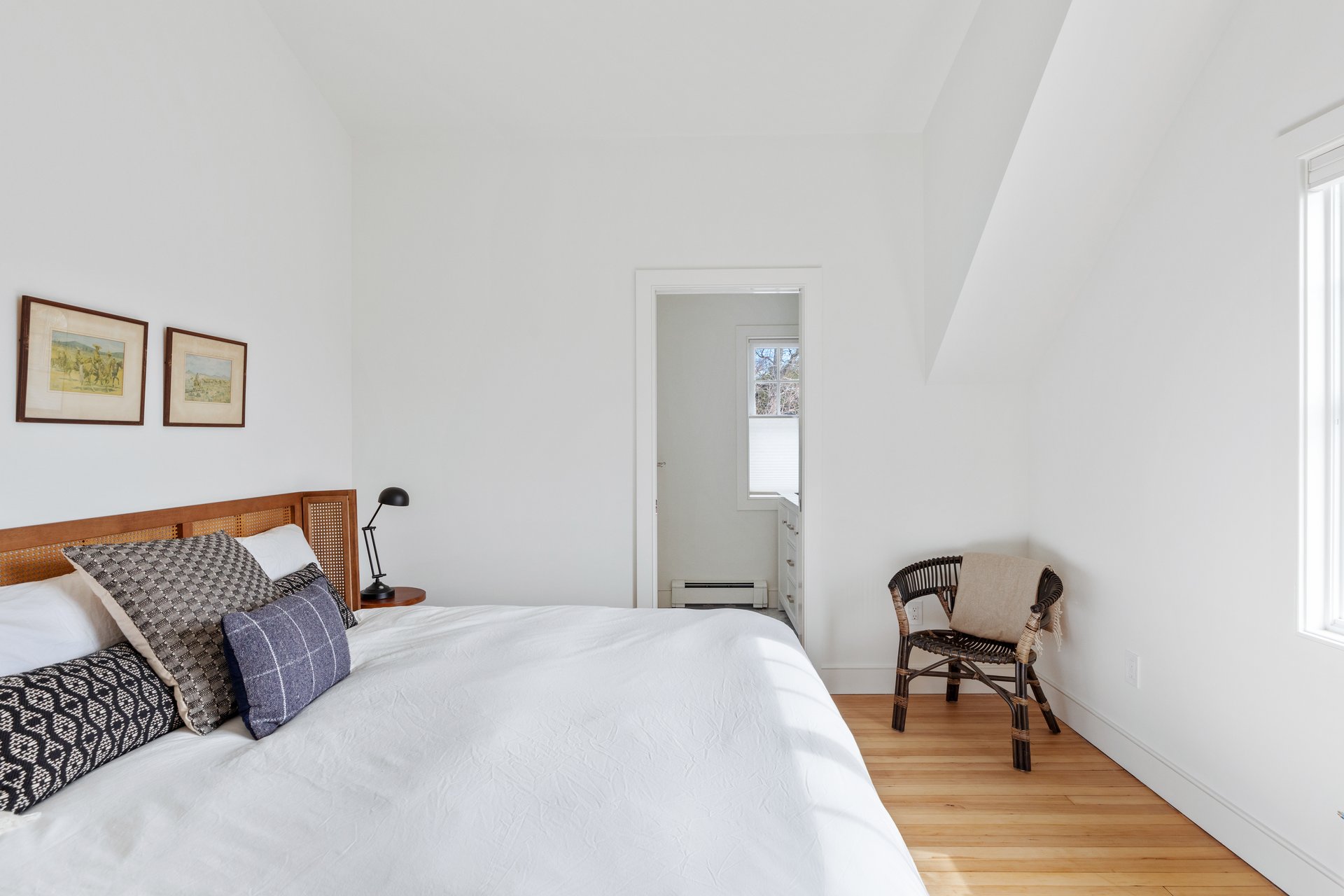 CHARMING AND COMPLETELY RENOVATED 