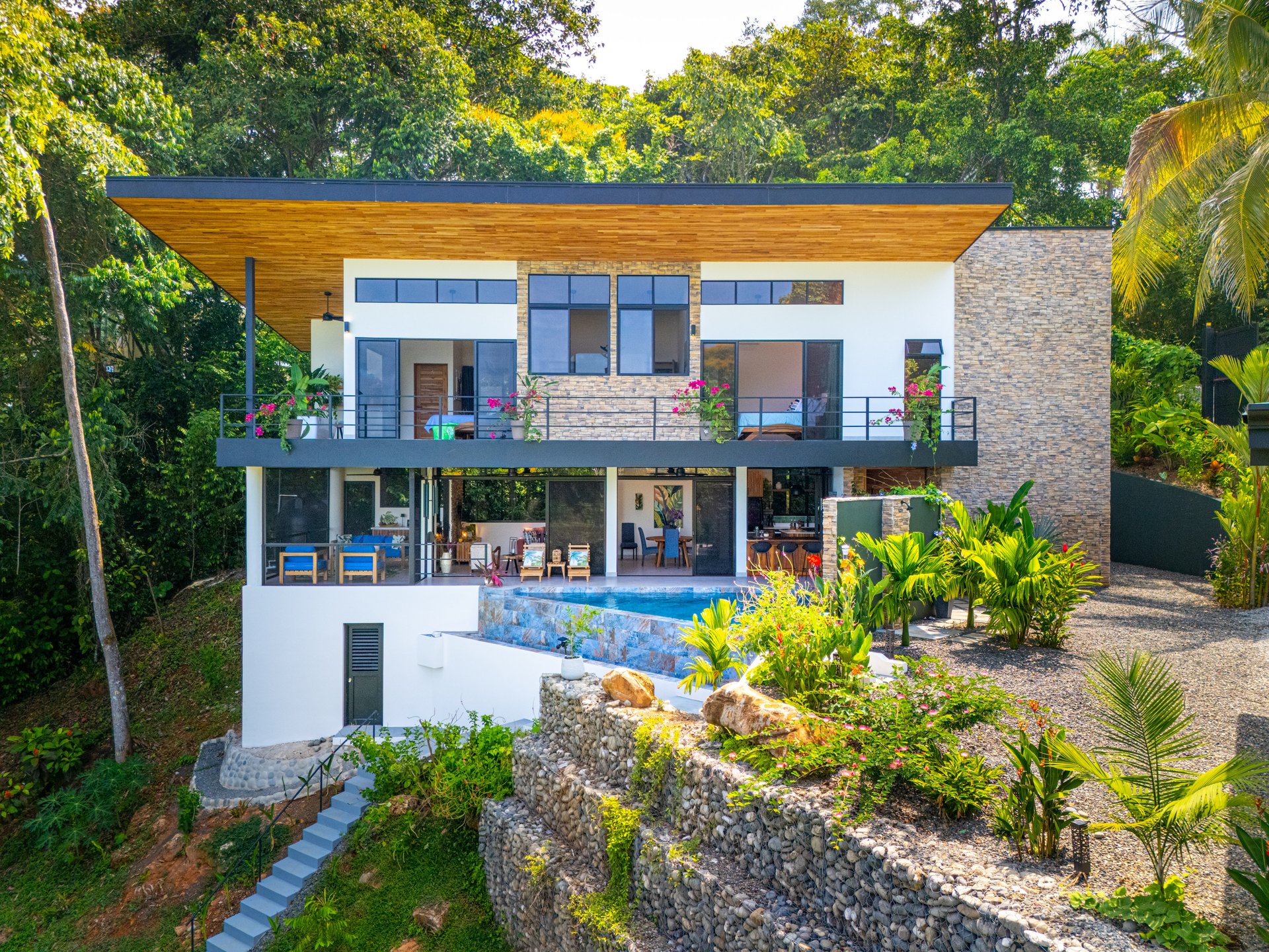 Private Ocean View Oasis- Modern & Tropical in Escaleras