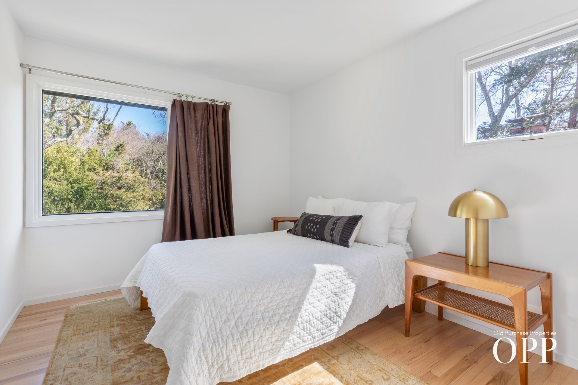 A MODERN RETREAT IN PRIME LOCATION