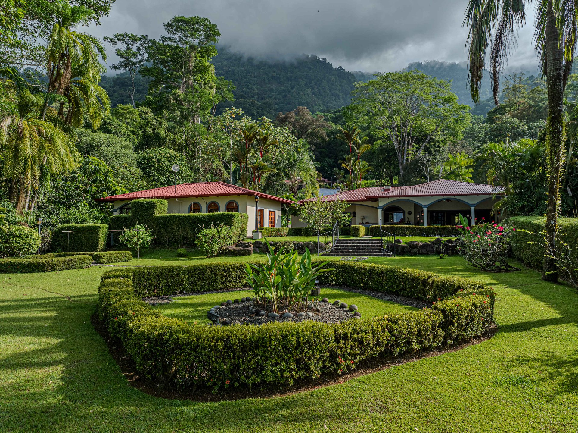 Casa de Jardin, A Luxury Estate With Casita.  Stunning Grounds and Views