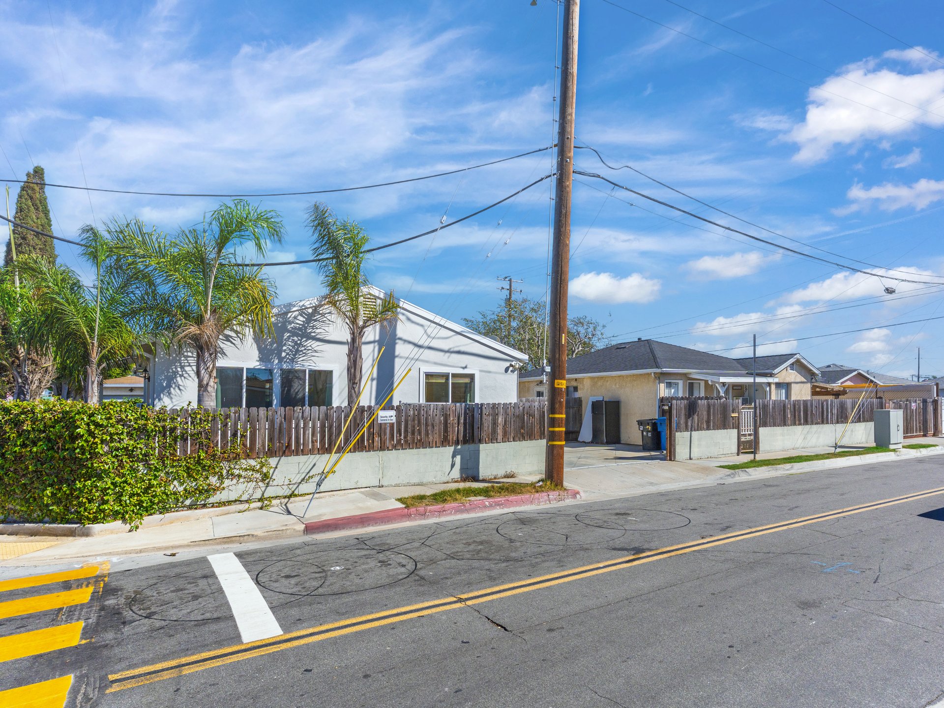 4878 W El Segundo Blvd