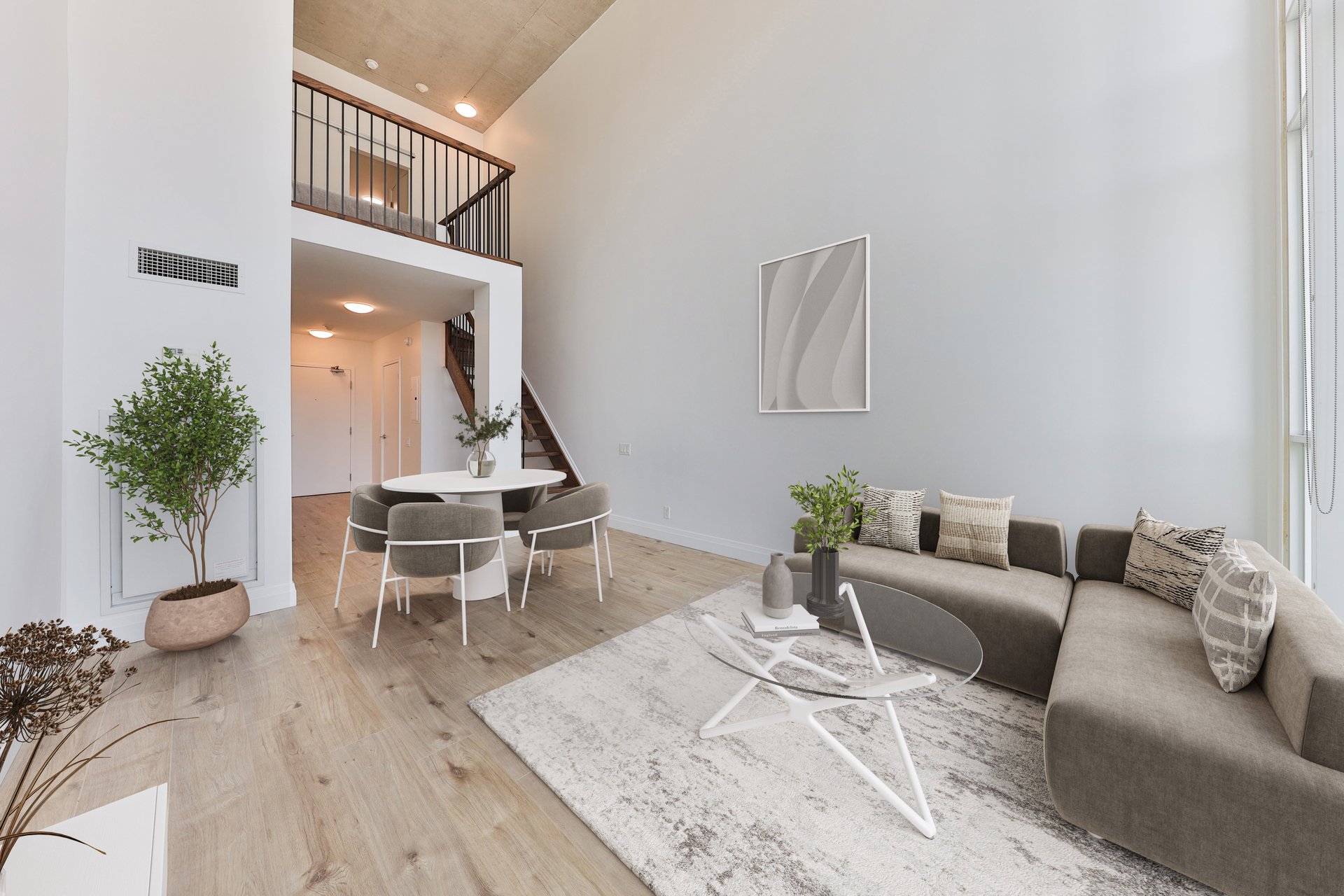 735-5 Hanna Ave
