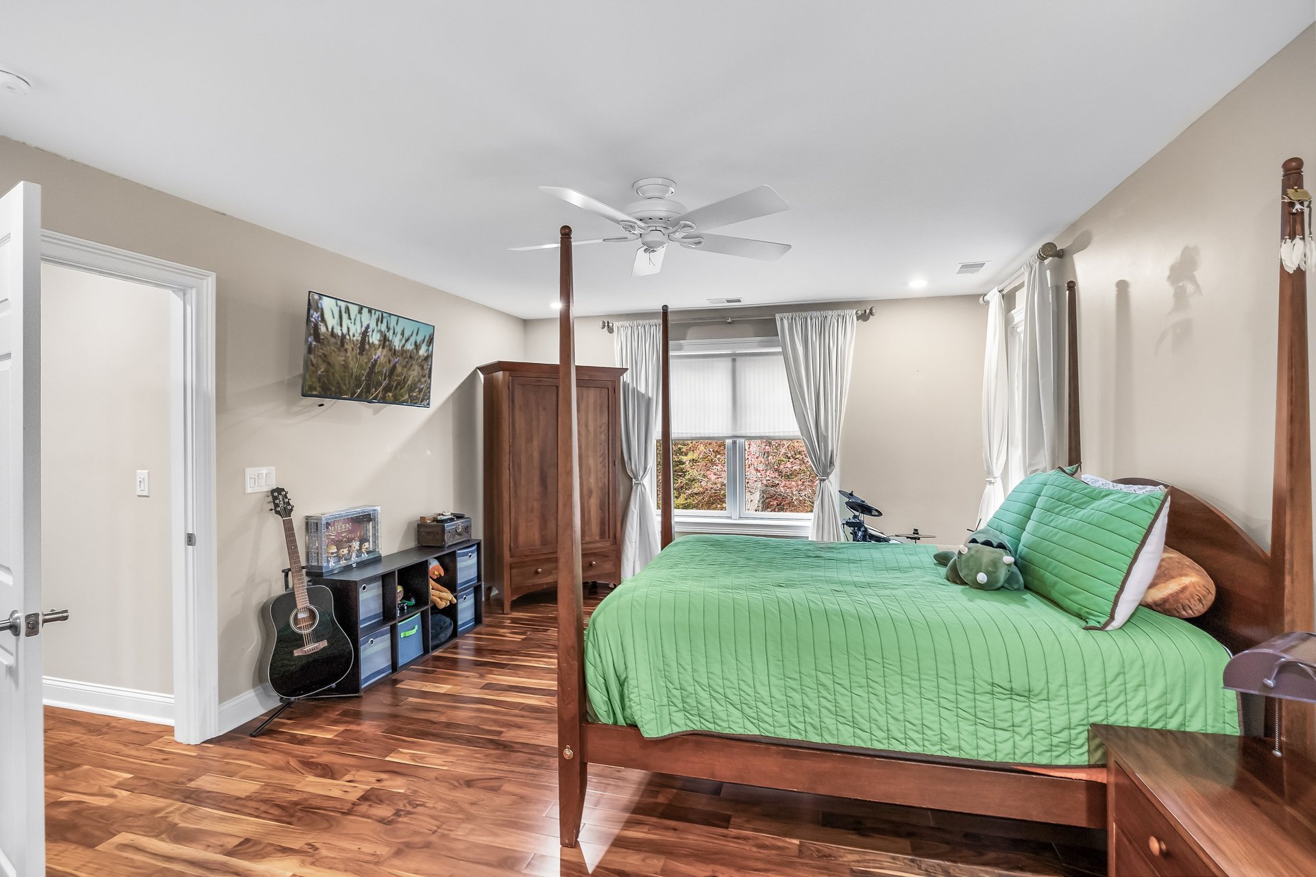 2A Laurel Dr