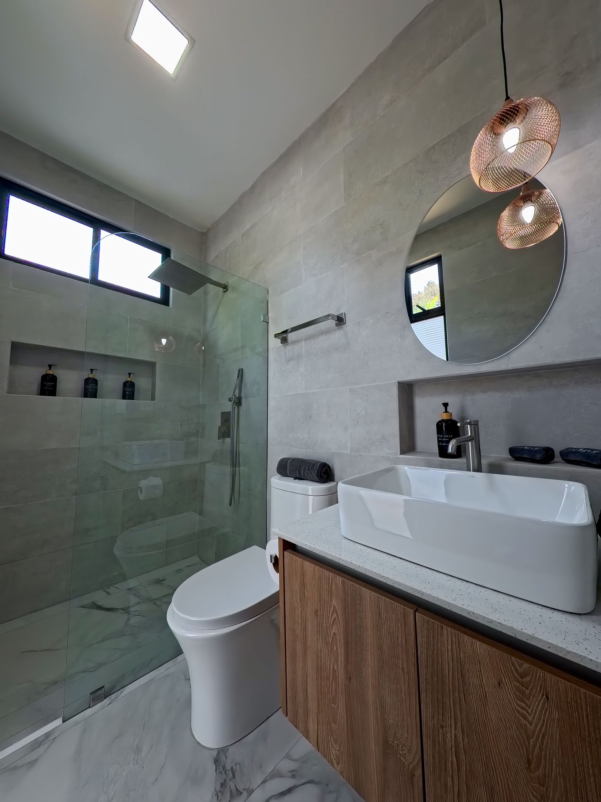 Great Location Brand New Pool House