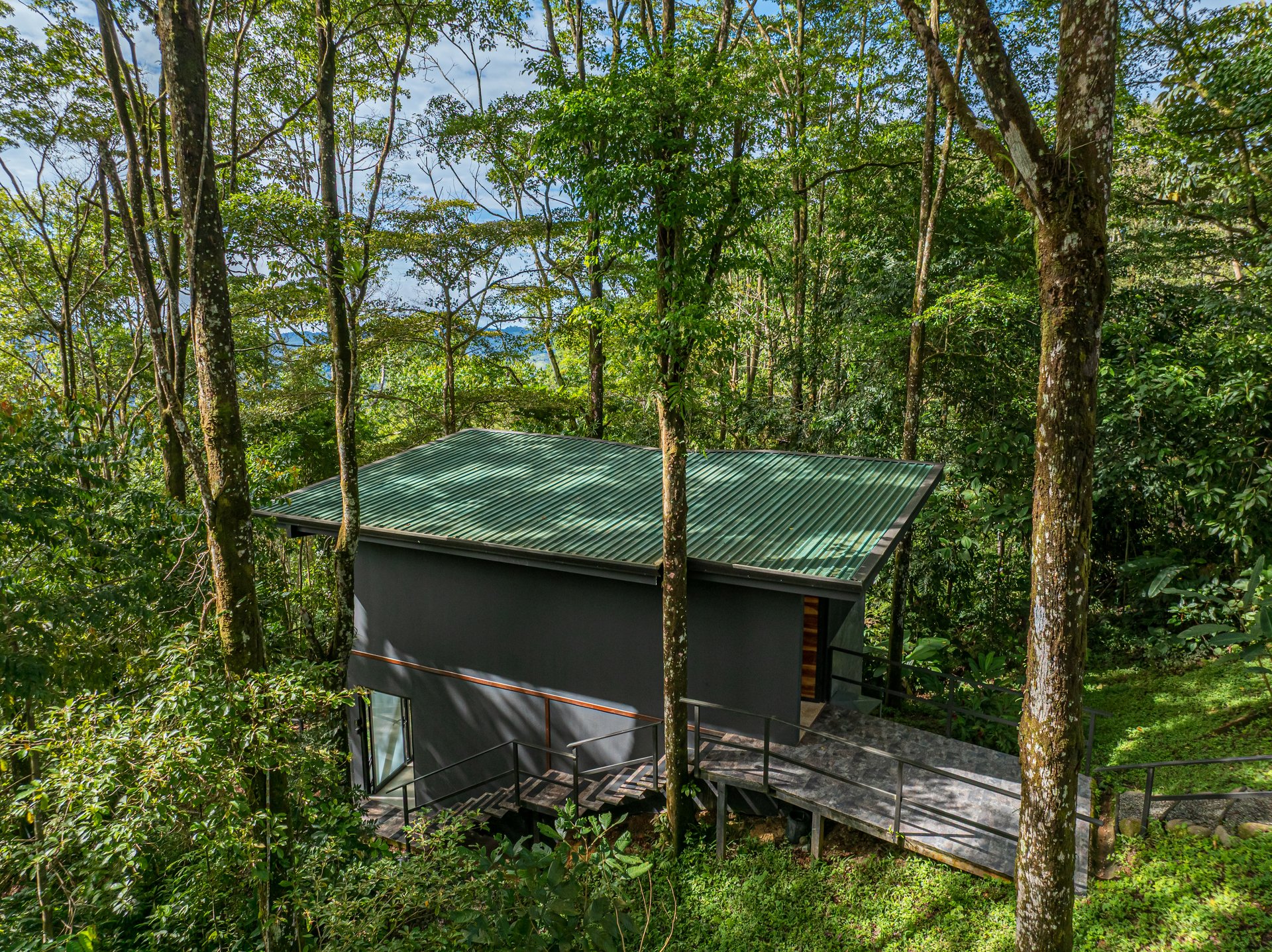 La Sombra Villas, Where Nature Meets Comfort in Tinamates!