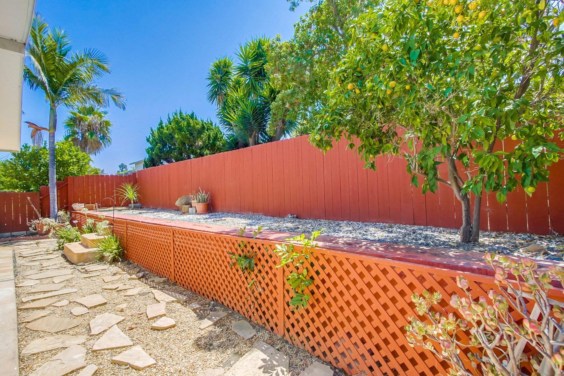 9023 Libra Dr
