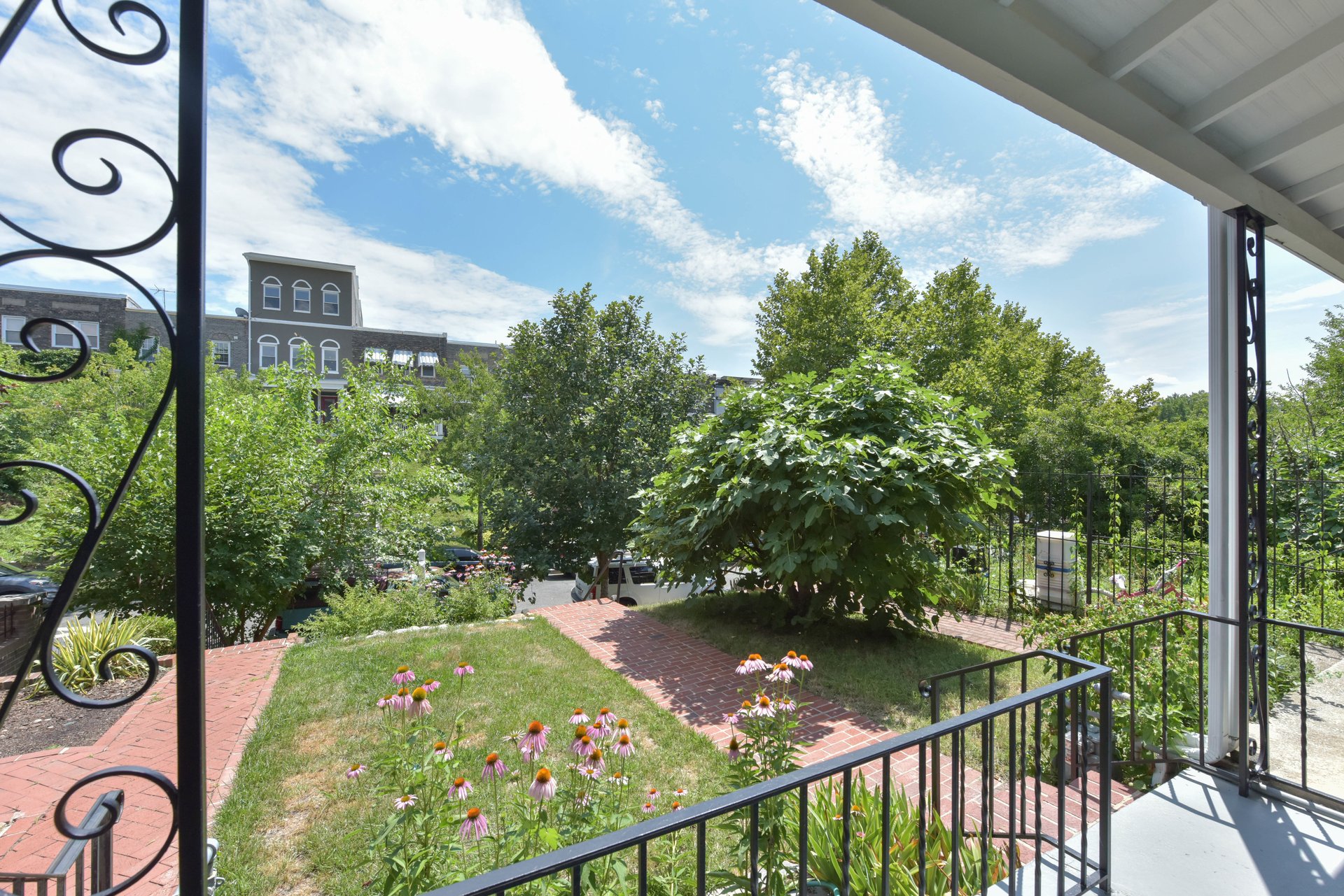 757 Fairmont St NW