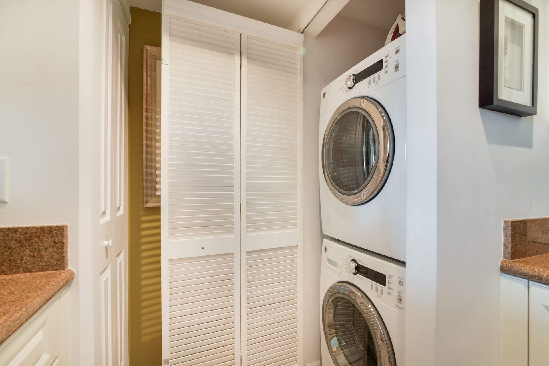 347 N New River Dr E Unit: 2707