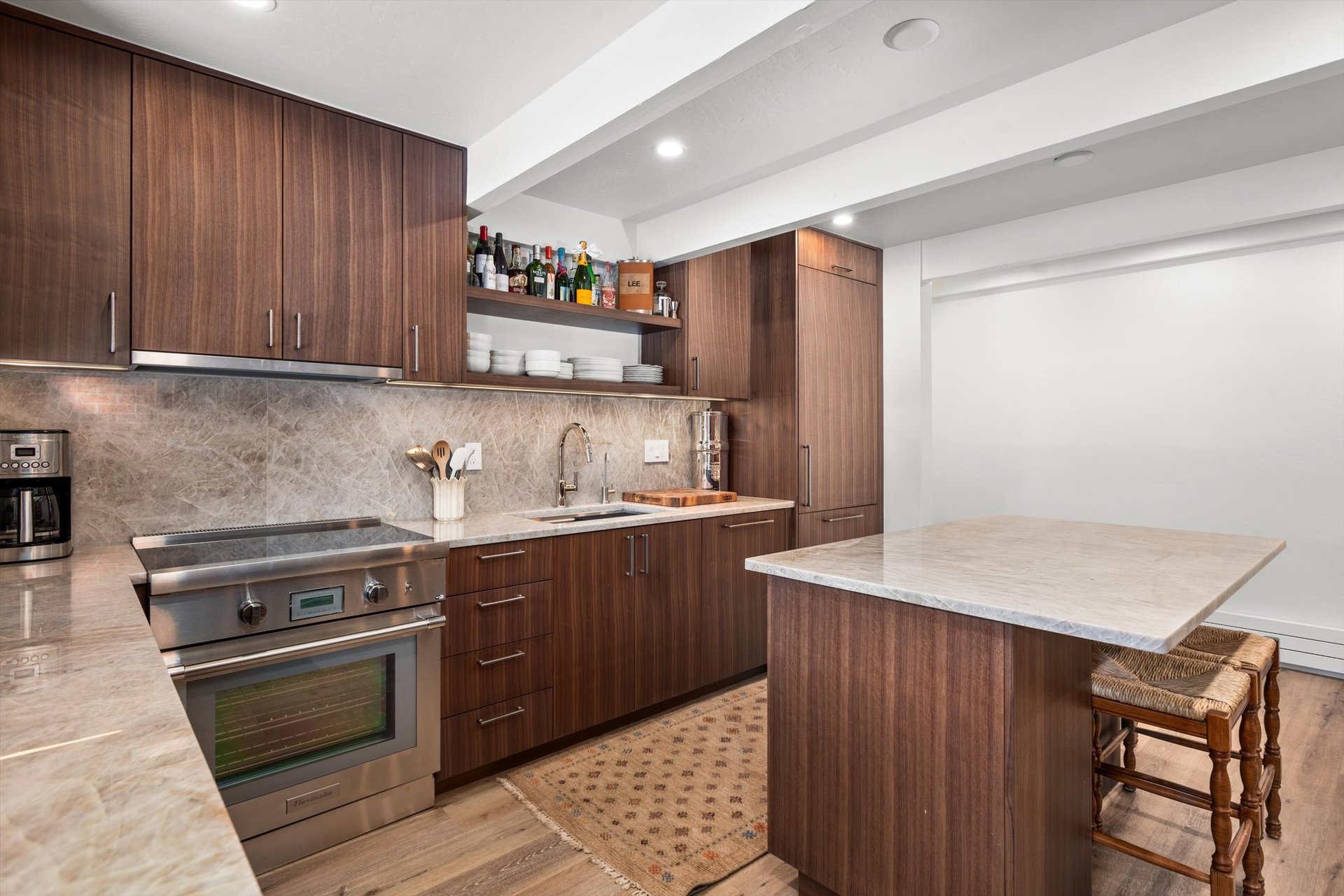 Wonderful 3 Bedroom Condo at Chateau Blanc 