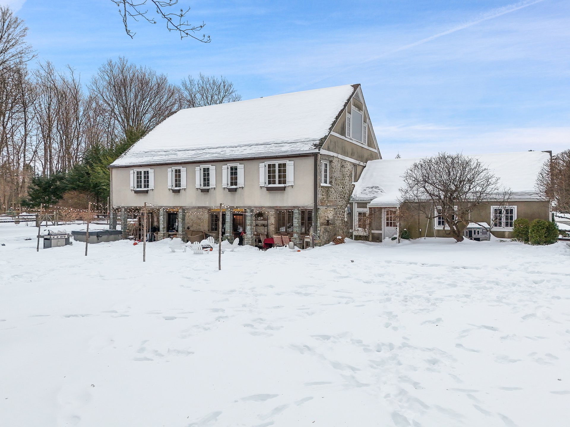 15 High Ridge Road