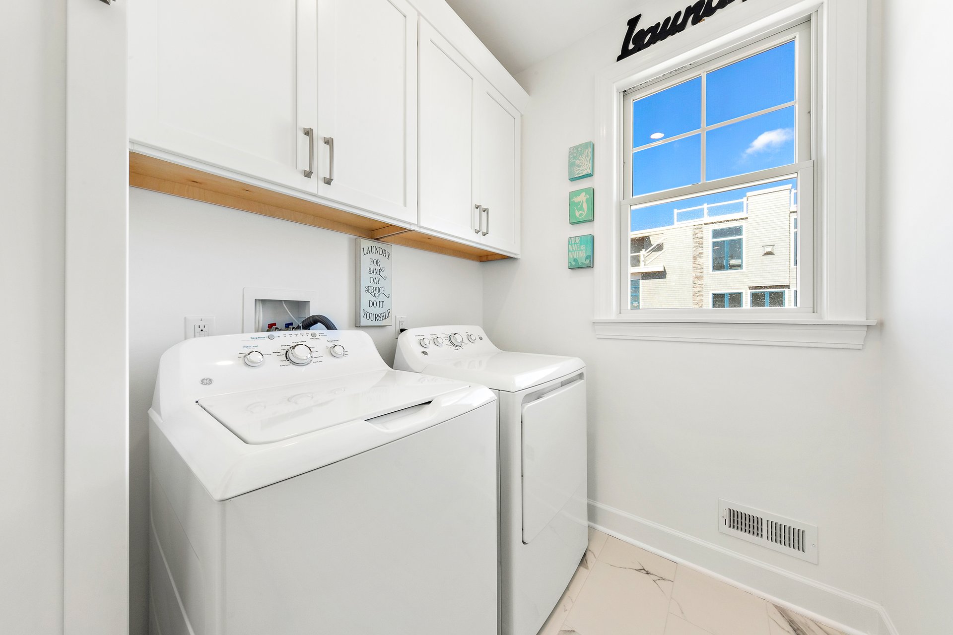 4901 S Long Beach Blvd - Pet Friendly