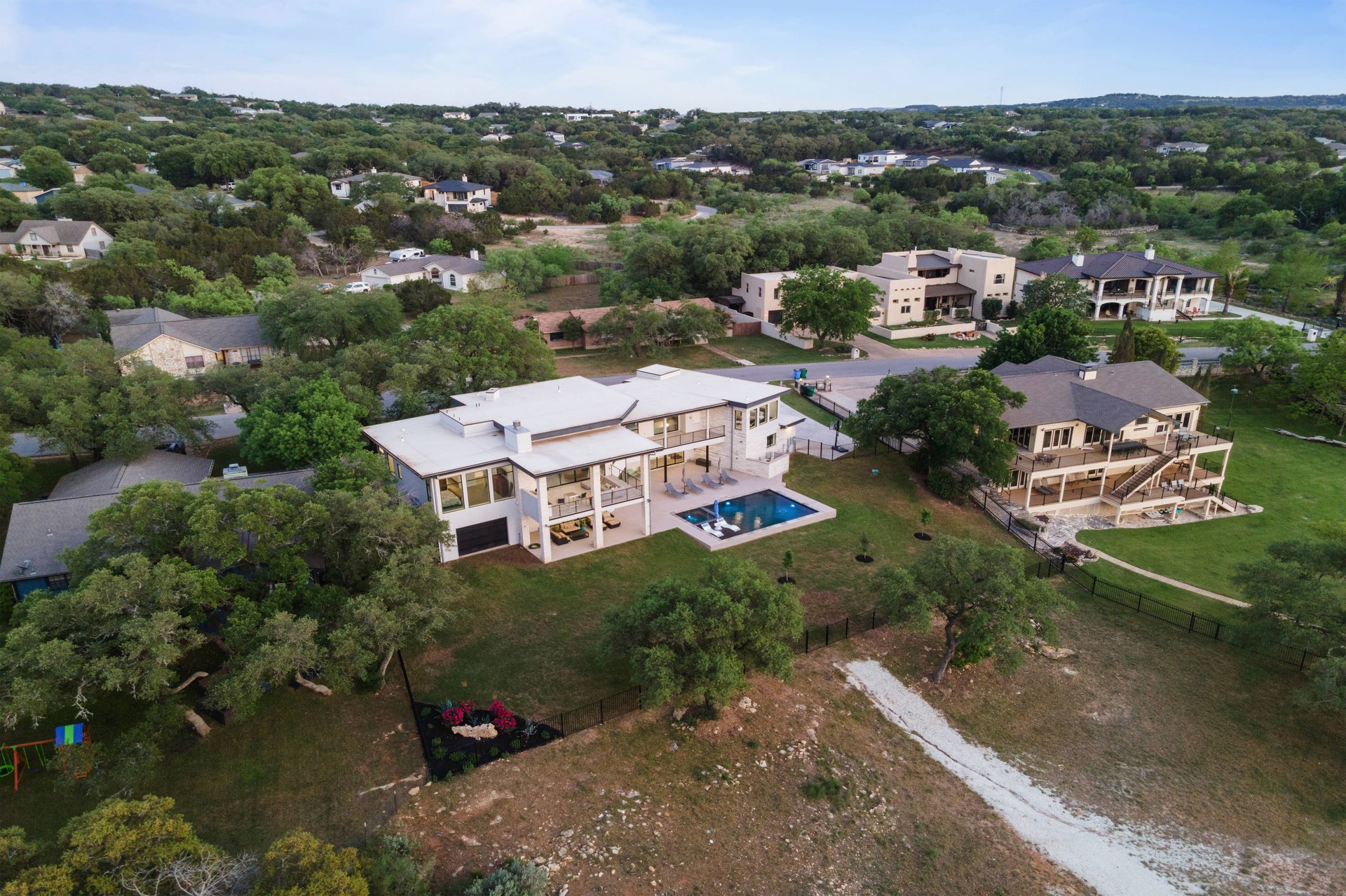 2912 Patriot Drive & 3002 Point Cove