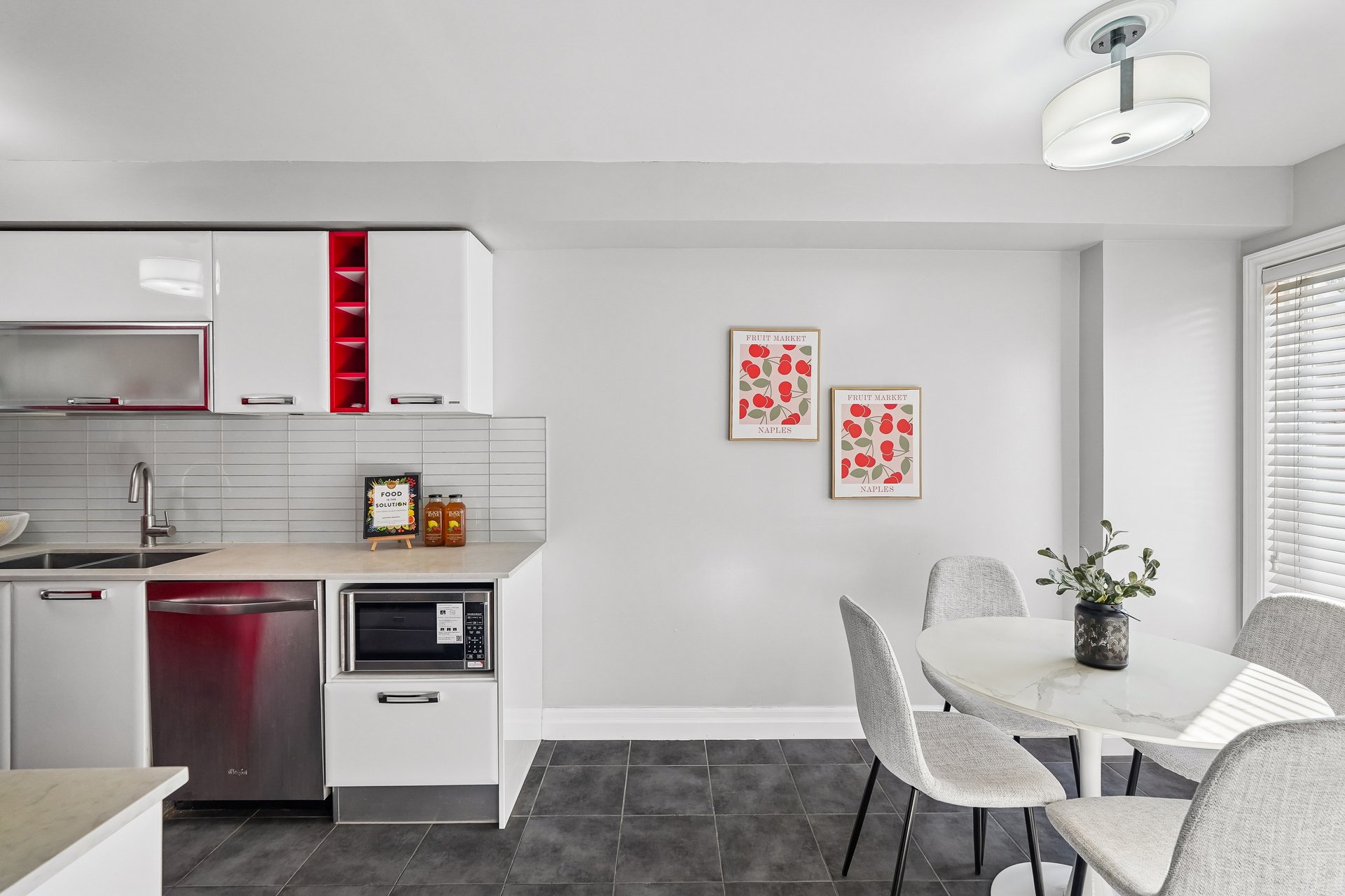 Move-in ready in the heart of Glen Abbey