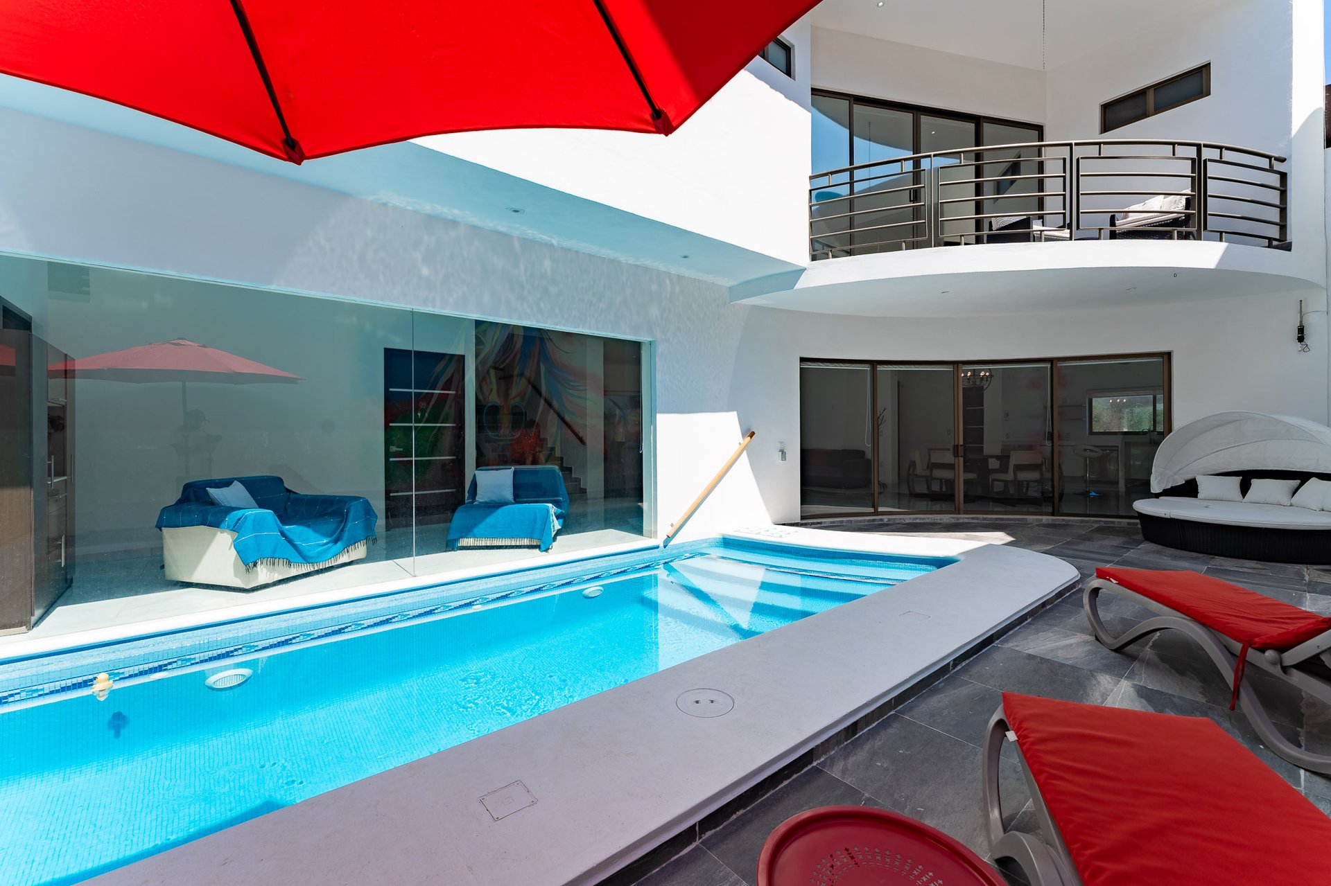 5 bedrooms, Single Family Homes, Villa de Caballos