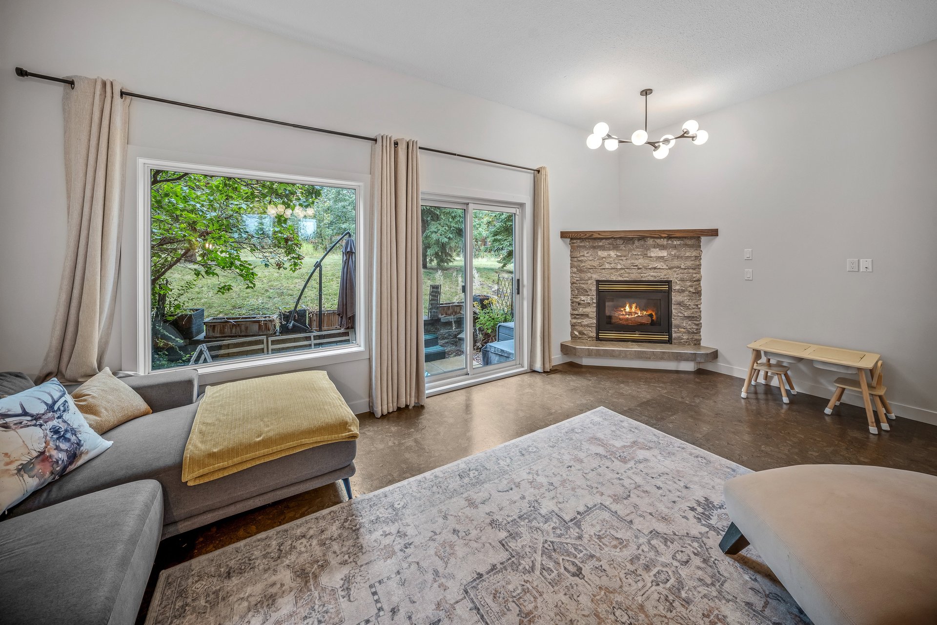 1022 Rundleview Drive Unit: 27