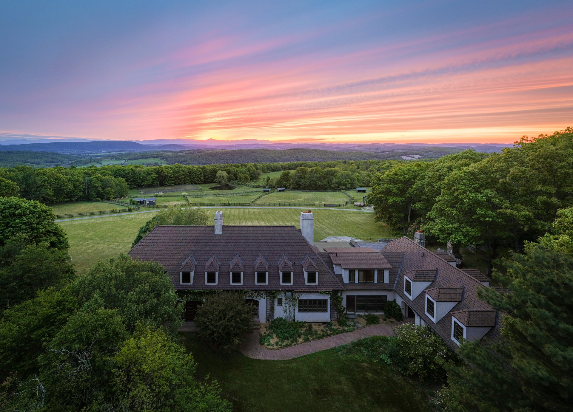 26 Mountain Farm Road 