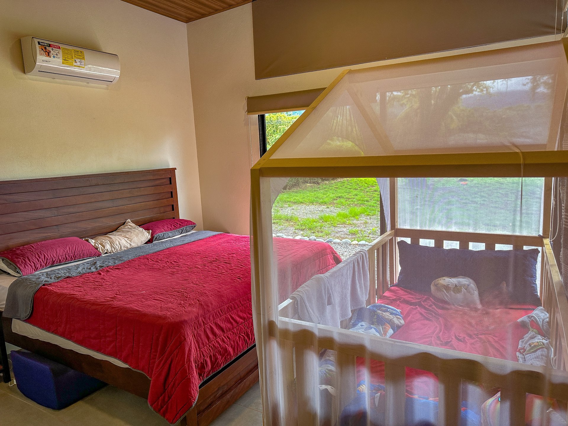 Charming 2-Bedroom Home in the Heart of Ojochal – Privacy, Convenience, and Opportunity Await!