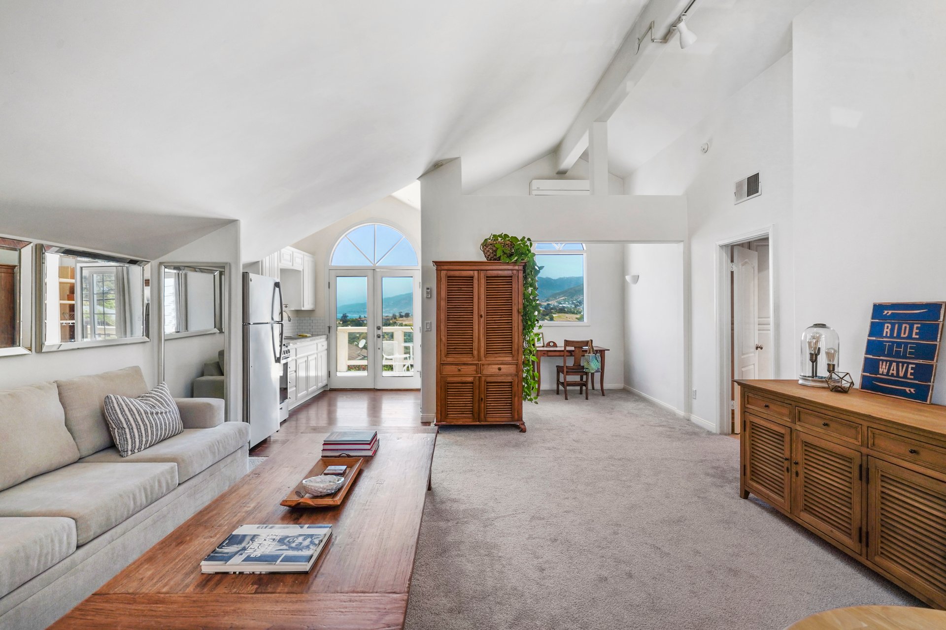 Malibu Guest House For Lease
