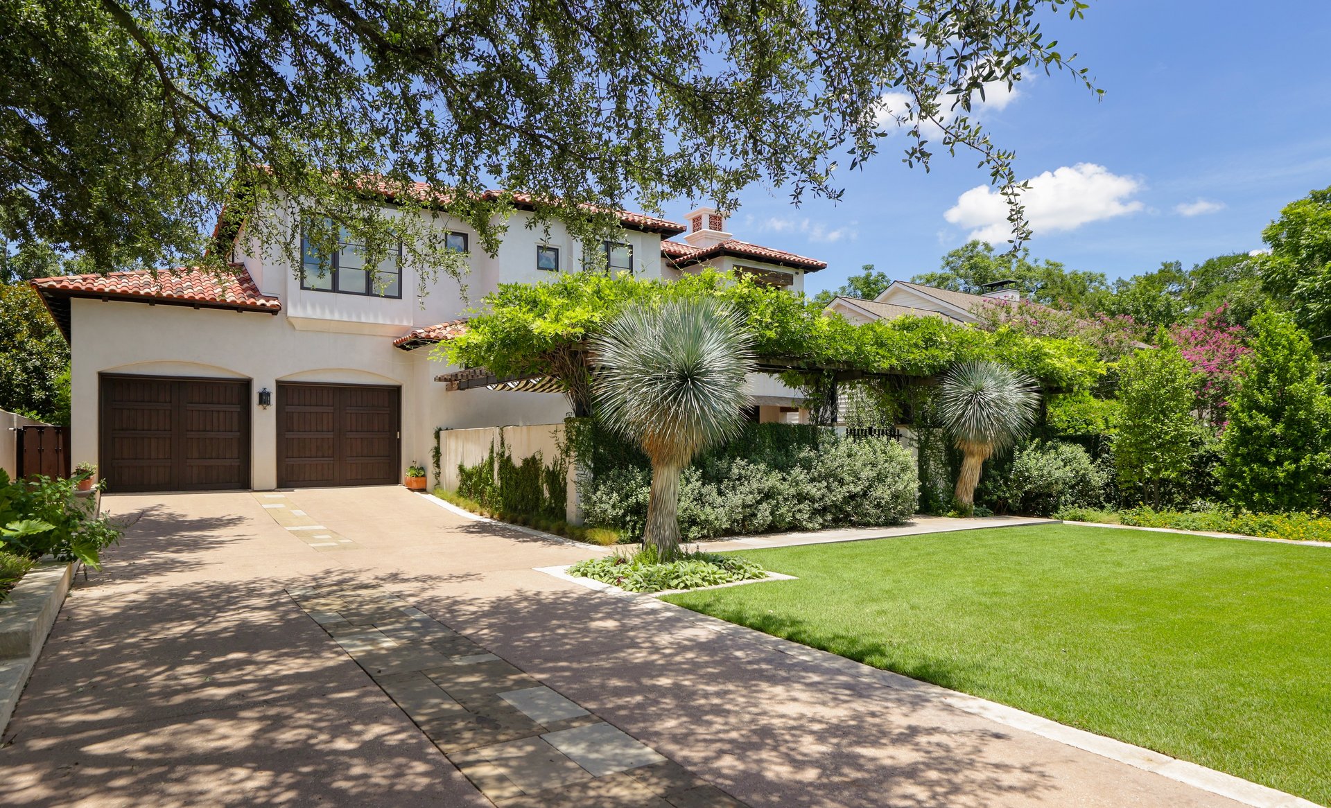 1308 Meriden Lane 