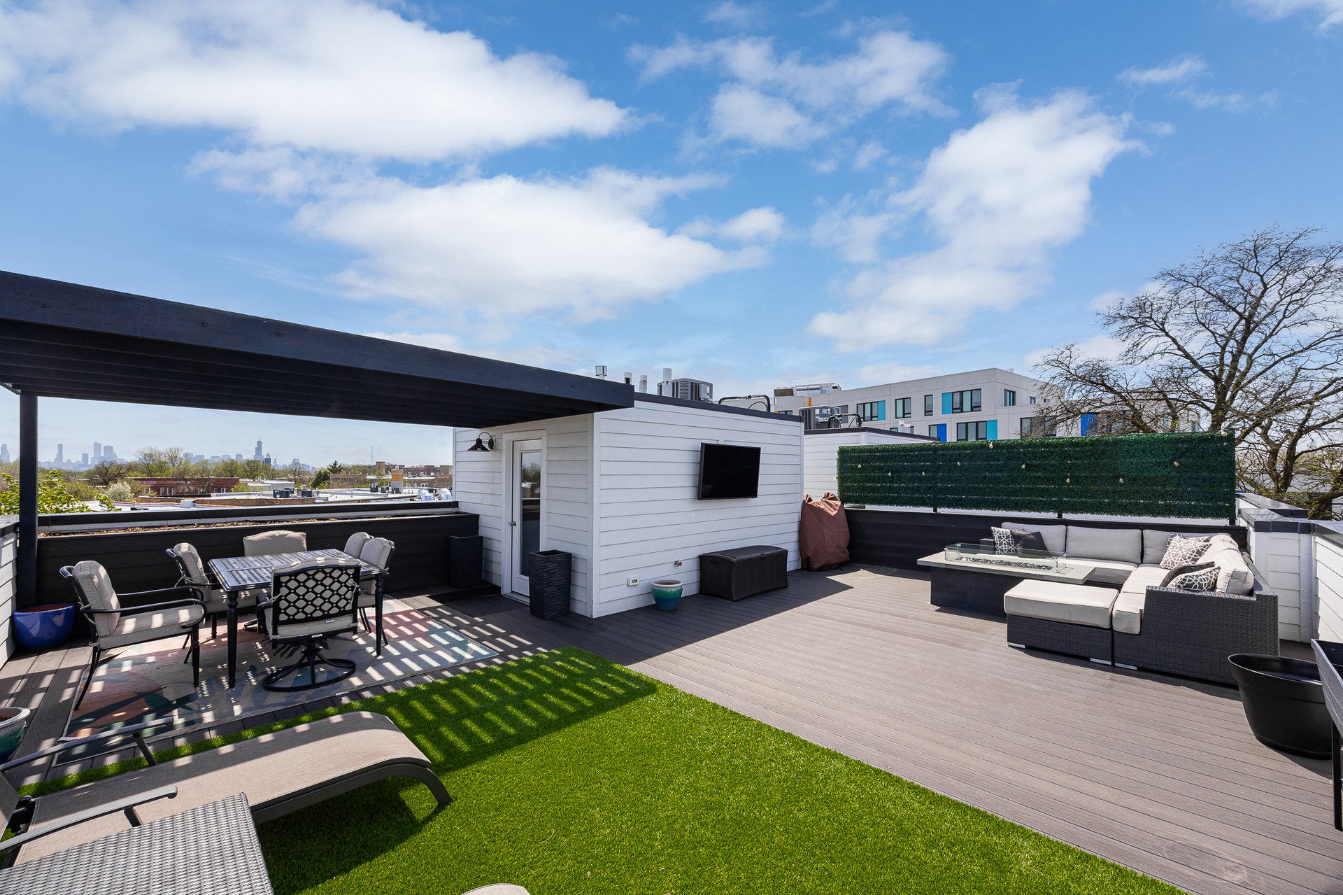 2633 N Emmett St Unit 2R
