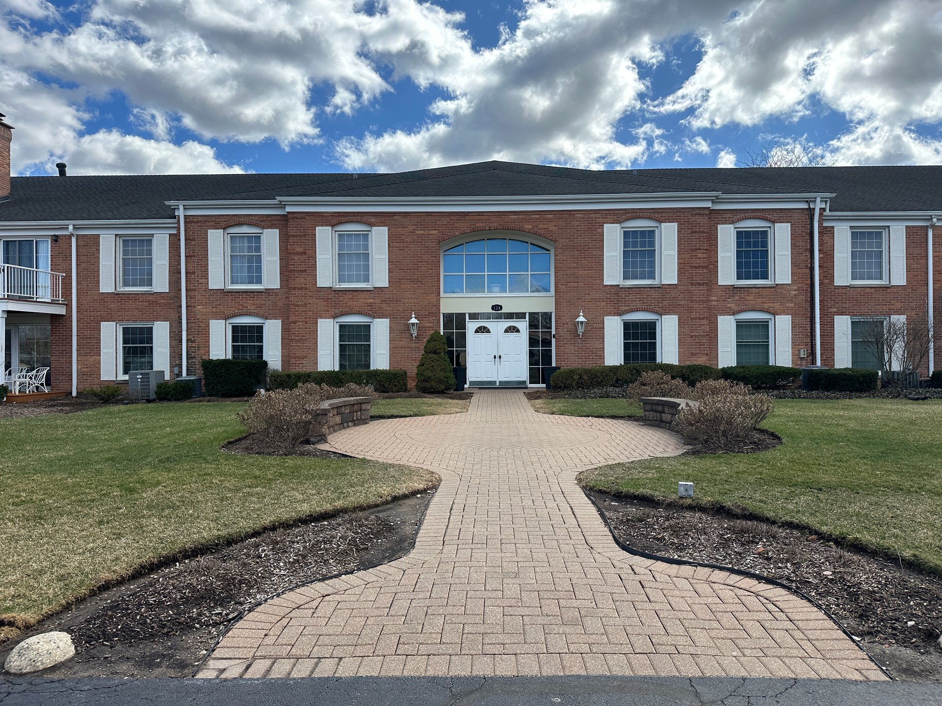 	124 Carriage Way Dr 