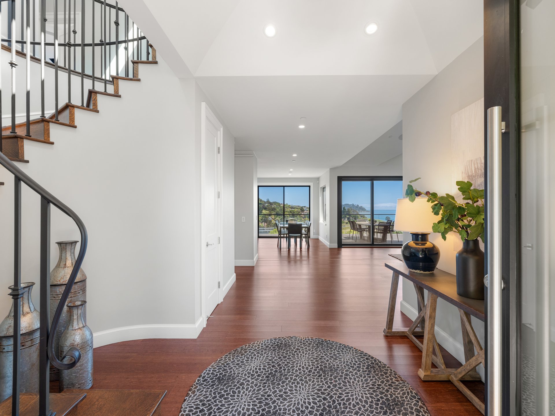 Stunning View Residence Built in 2015