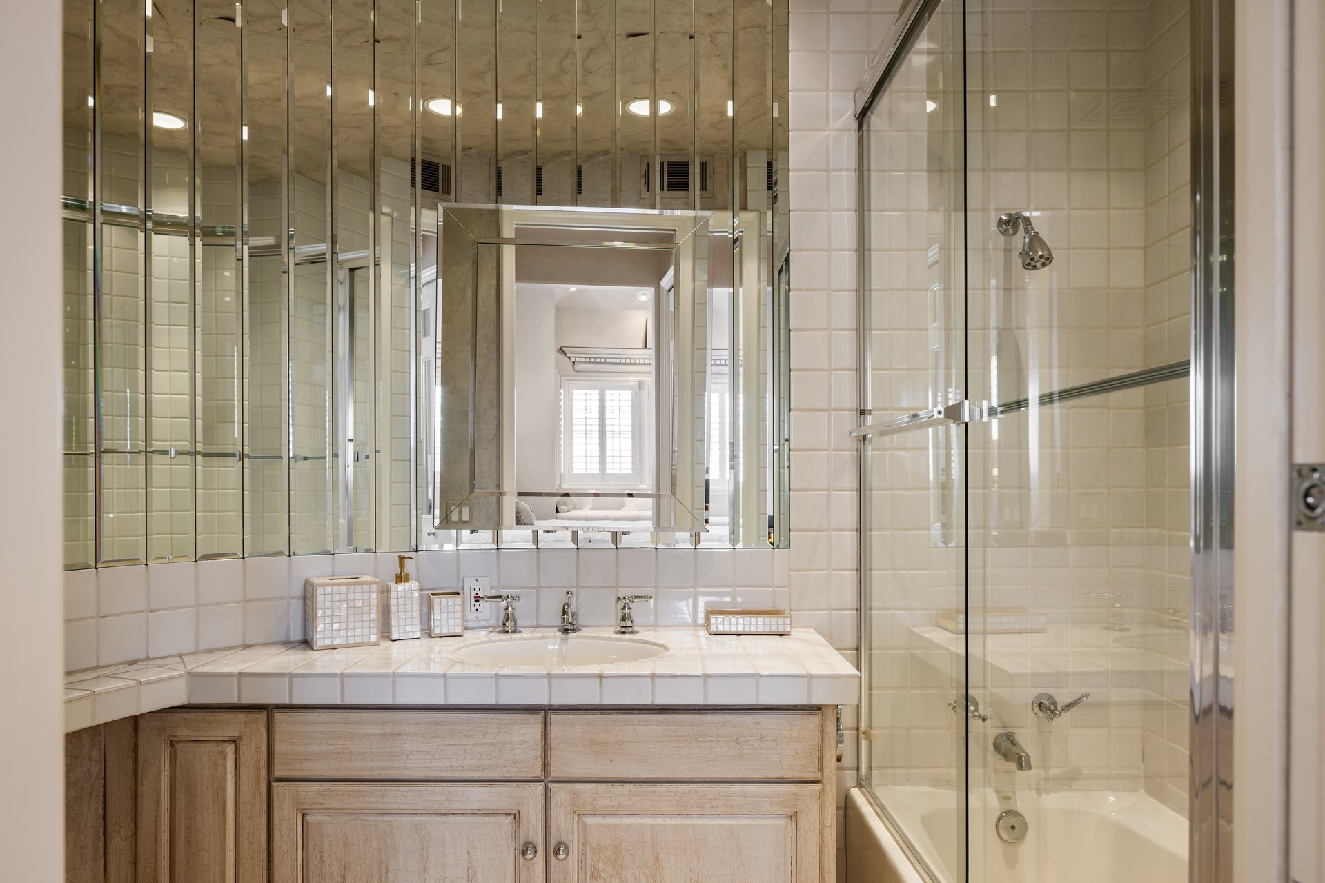 3 Weybridge Court