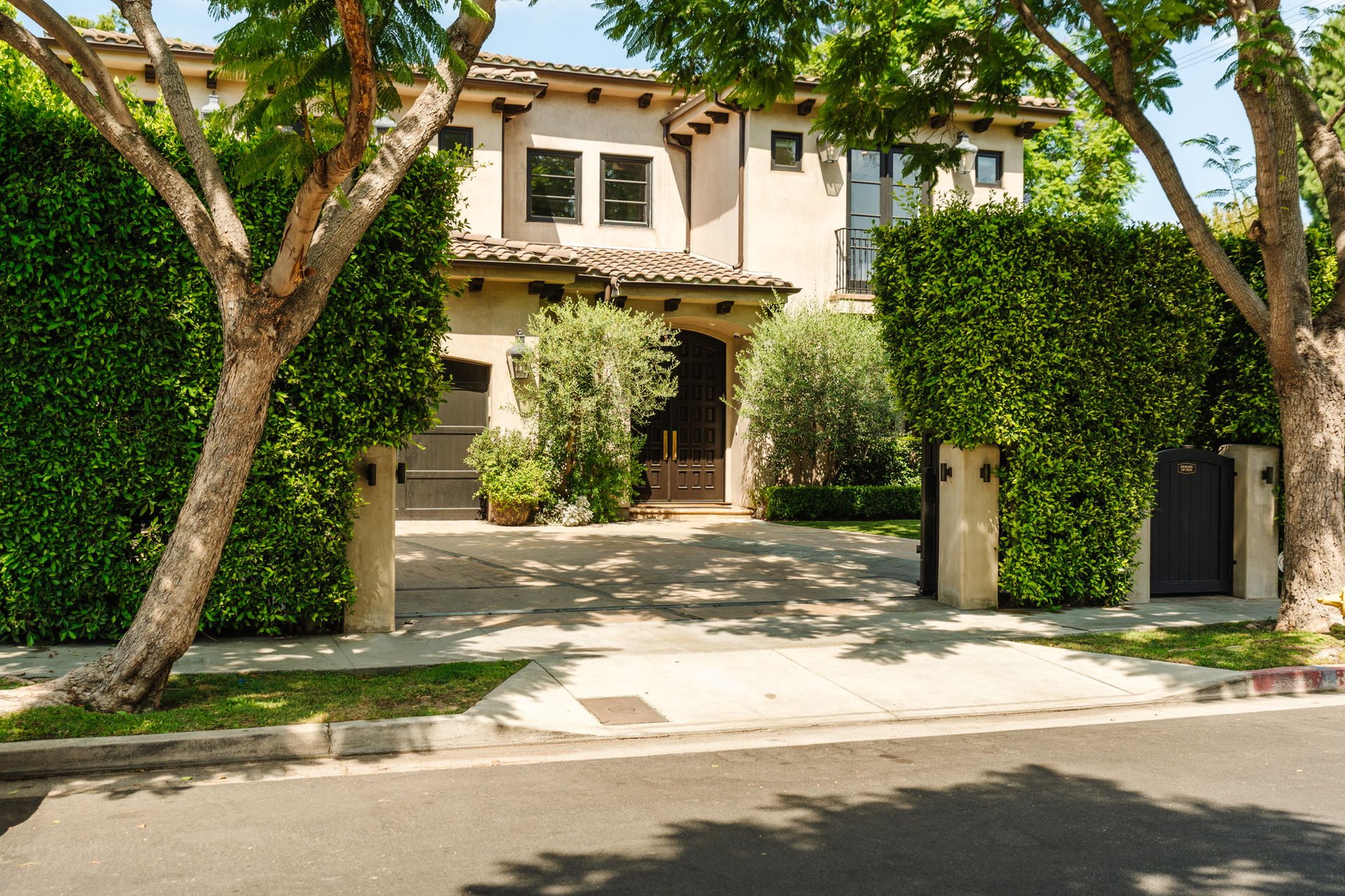 11432 Aqua Vista St