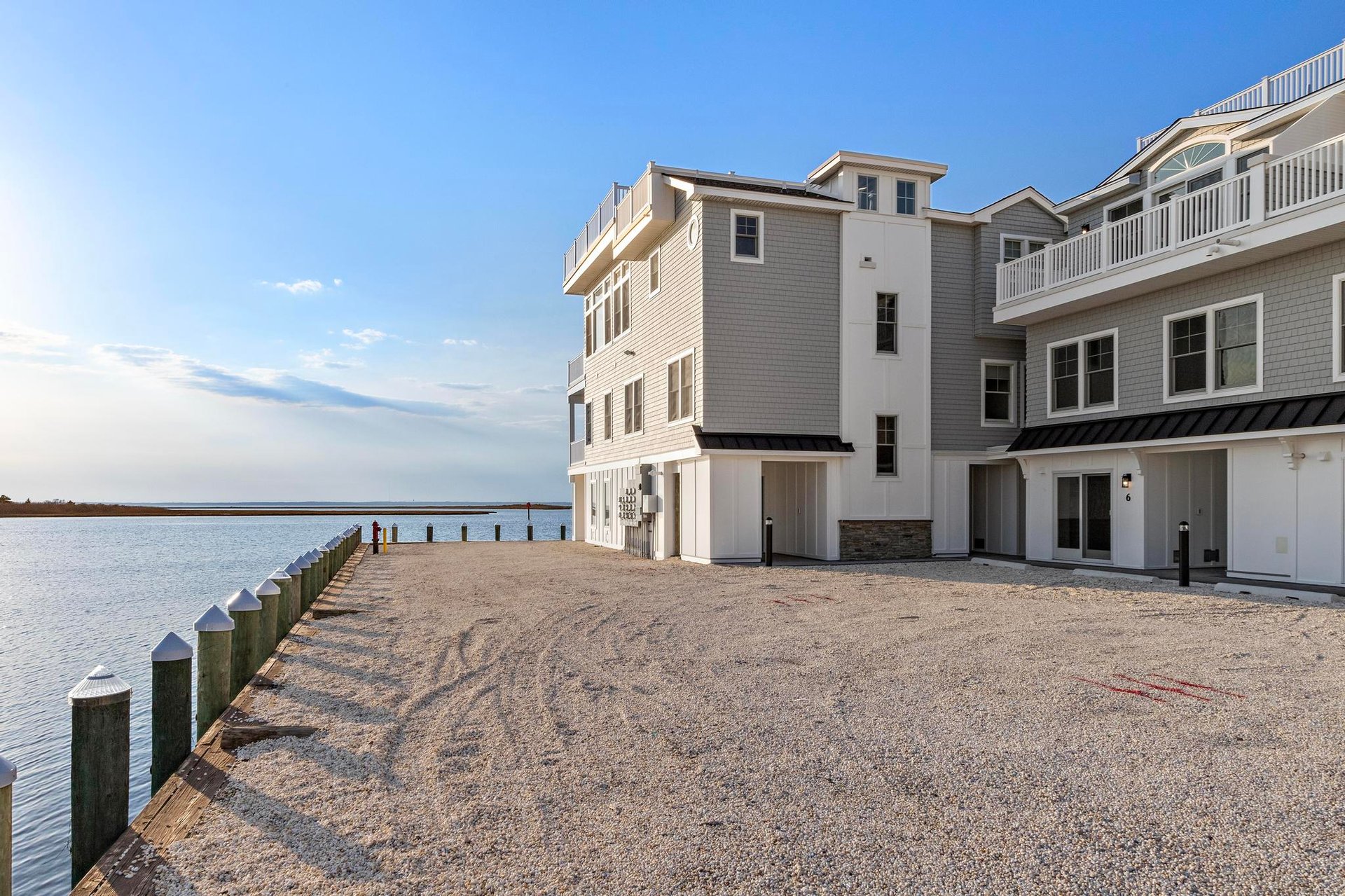 2600 Long Beach Blvd, Buccaneer Unit 13