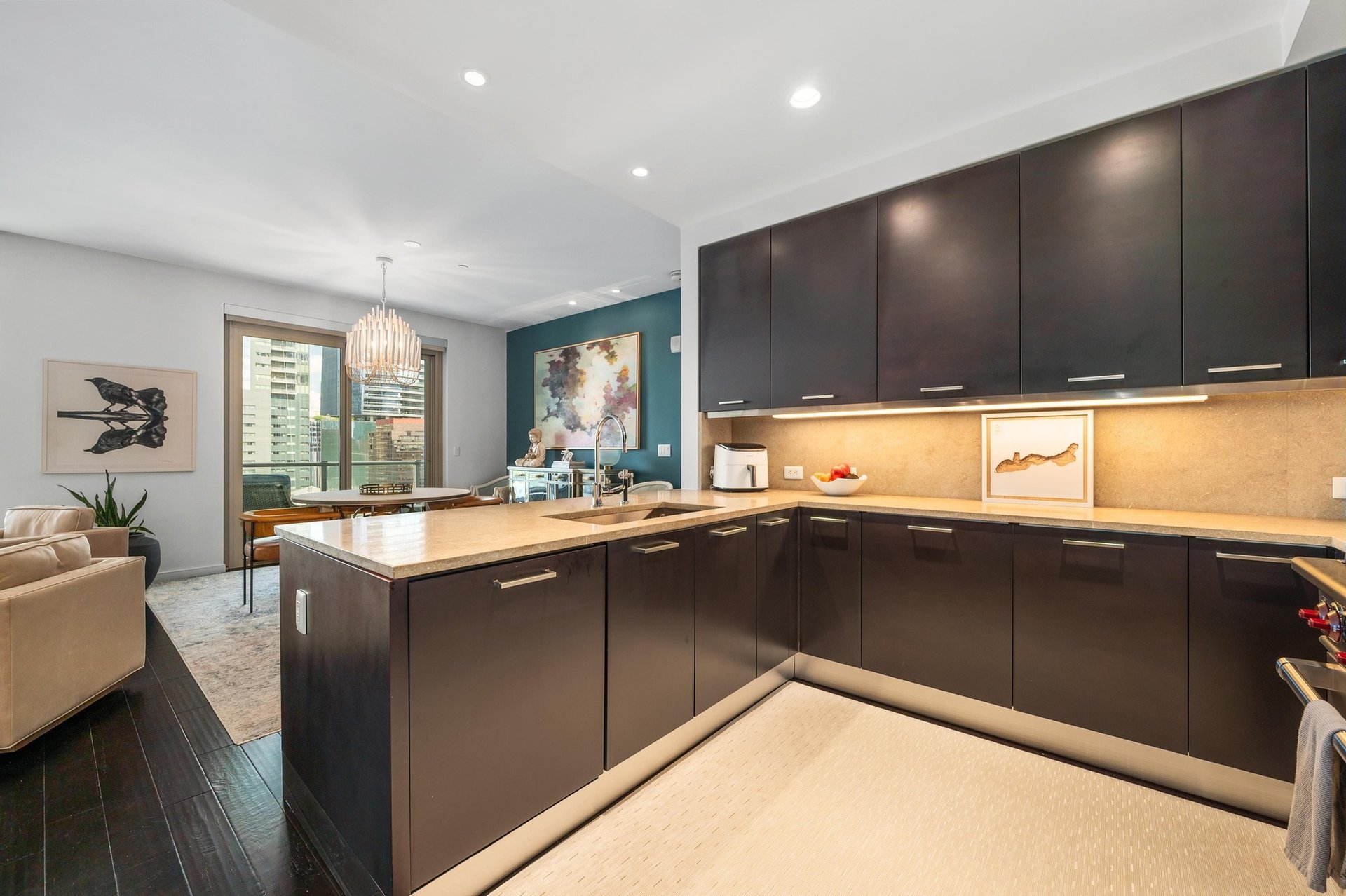200 Congress Ave #13A