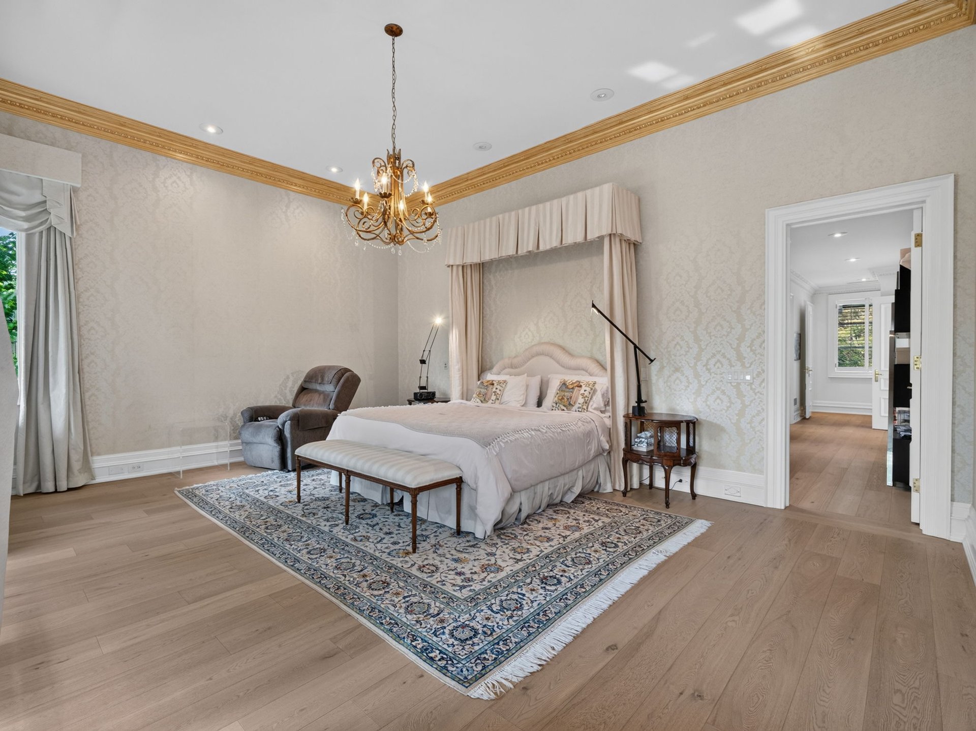 Timeless Transitional Architecture
