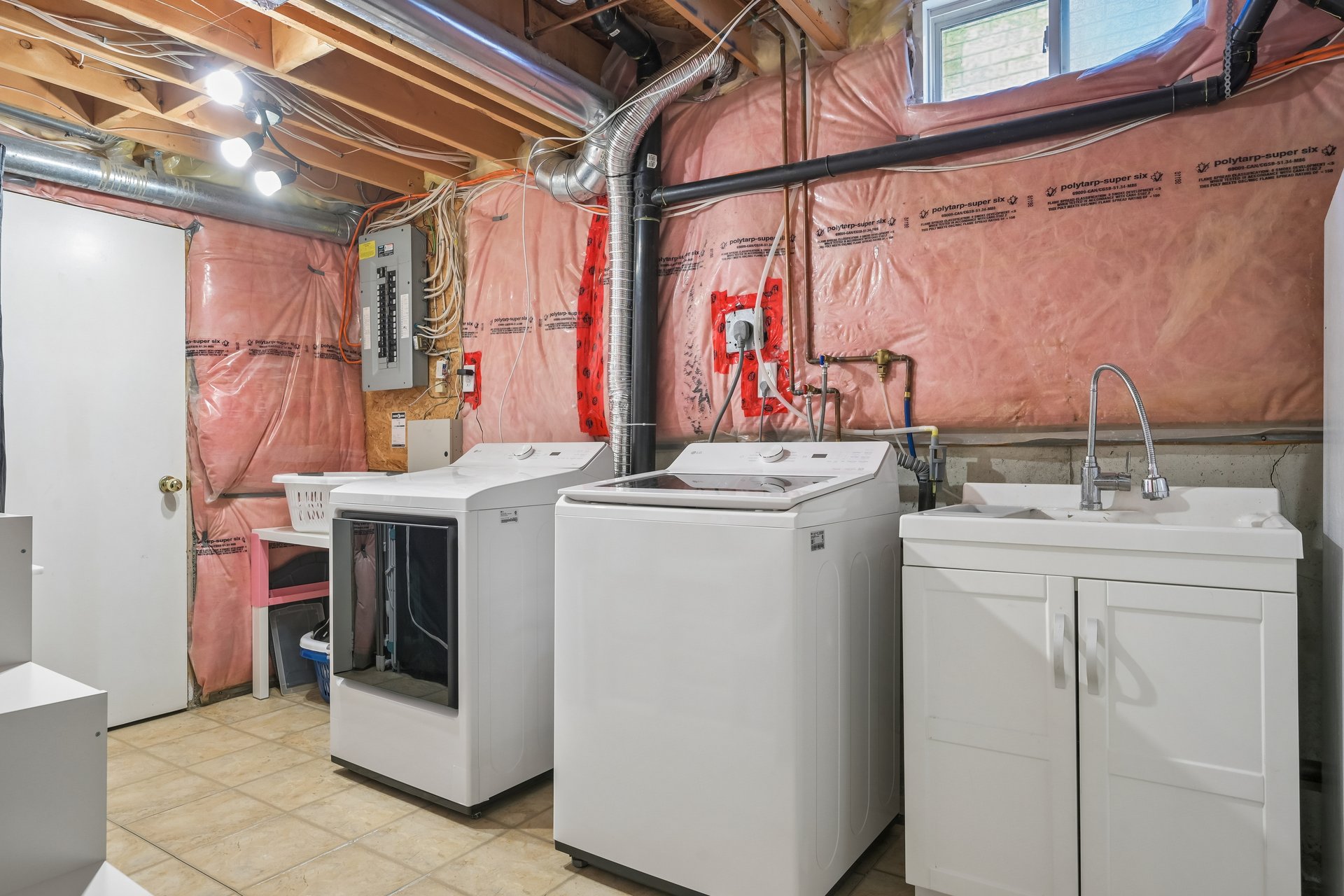 Spacious 3-Bedroom Detached Home in Westmount