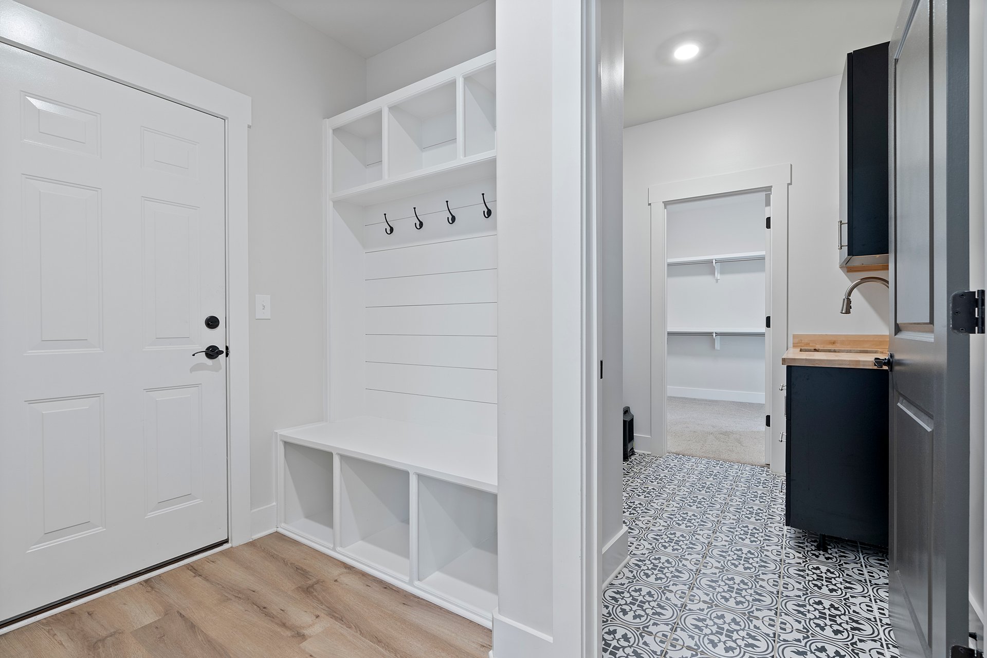 SPACE SPACE SPACE with a Luxury feel! Office AND Bonus Room!Office AND Bonus Room!