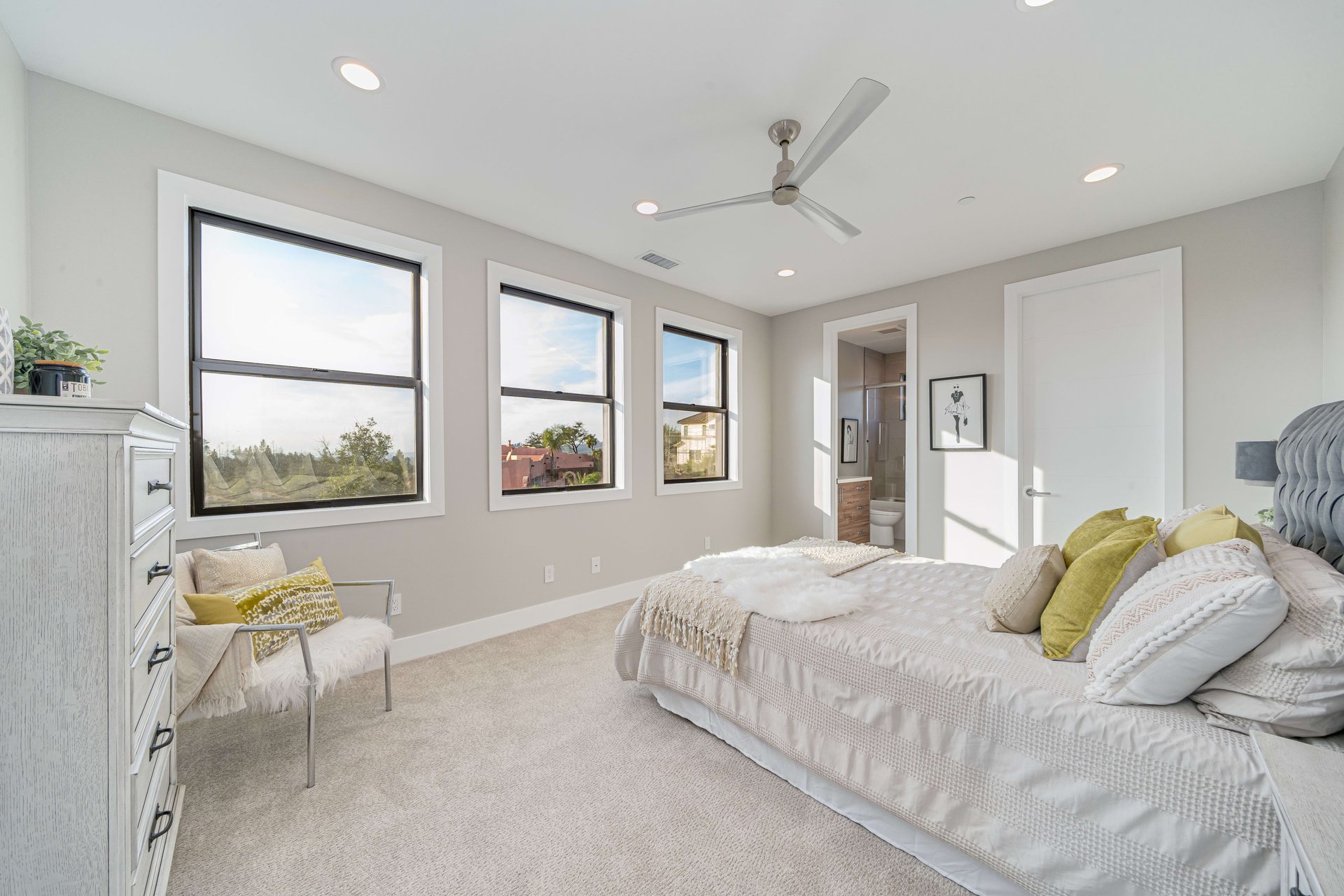 3927 Rincon Ridge Drive