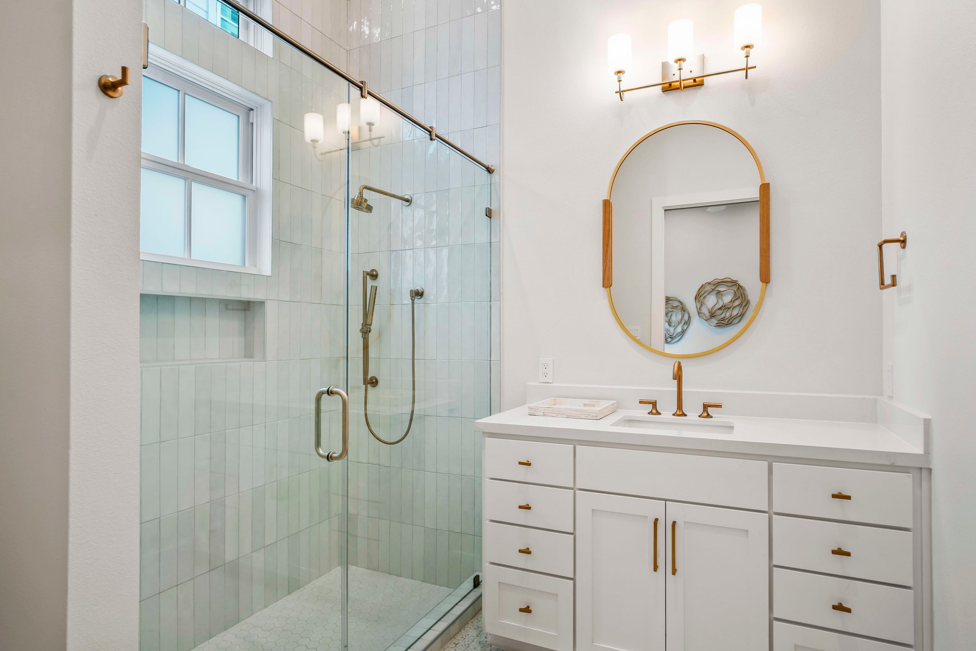 Coastline Drive, 4 Beds 4 Baths