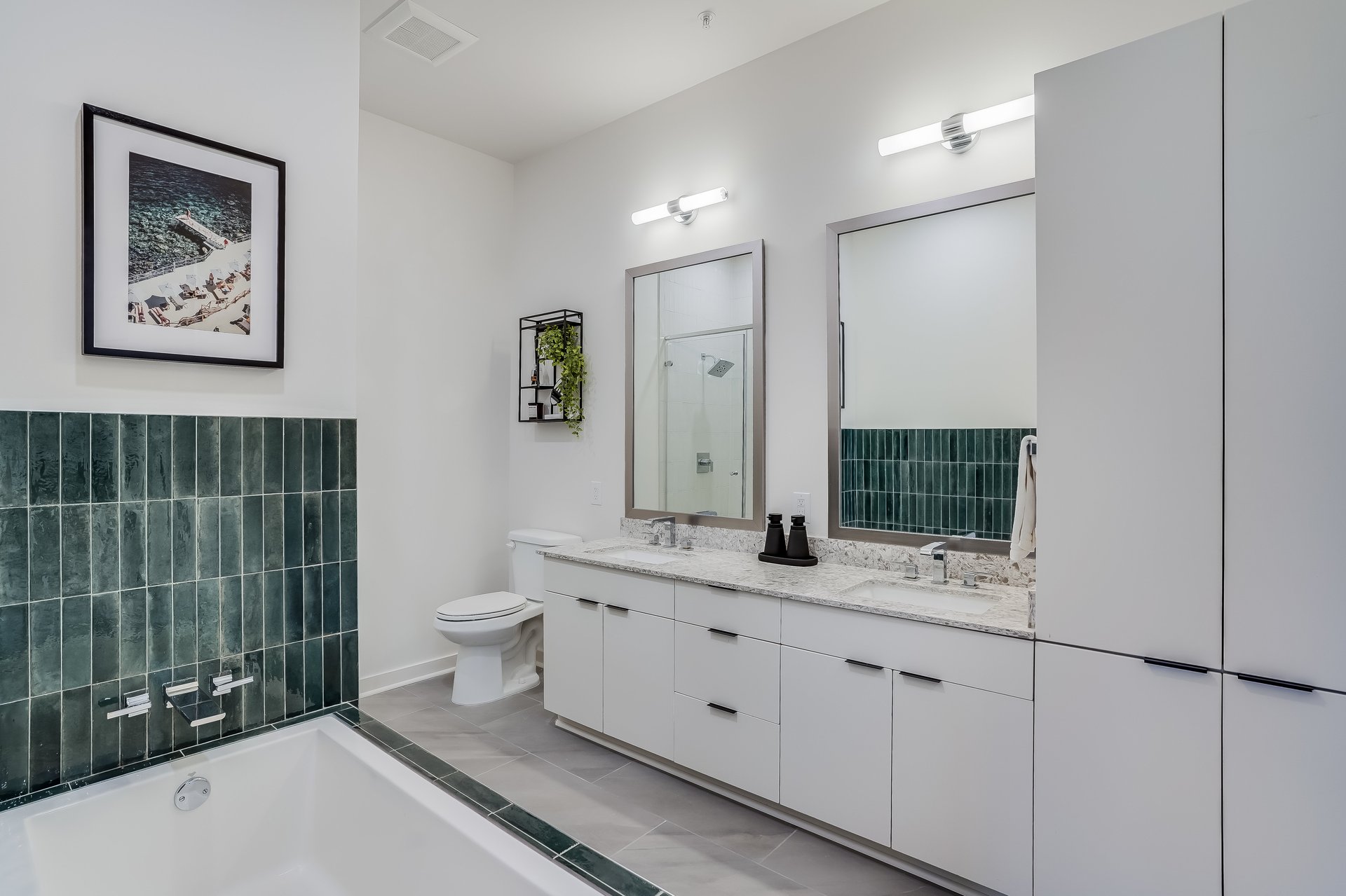 207 W Johanna St