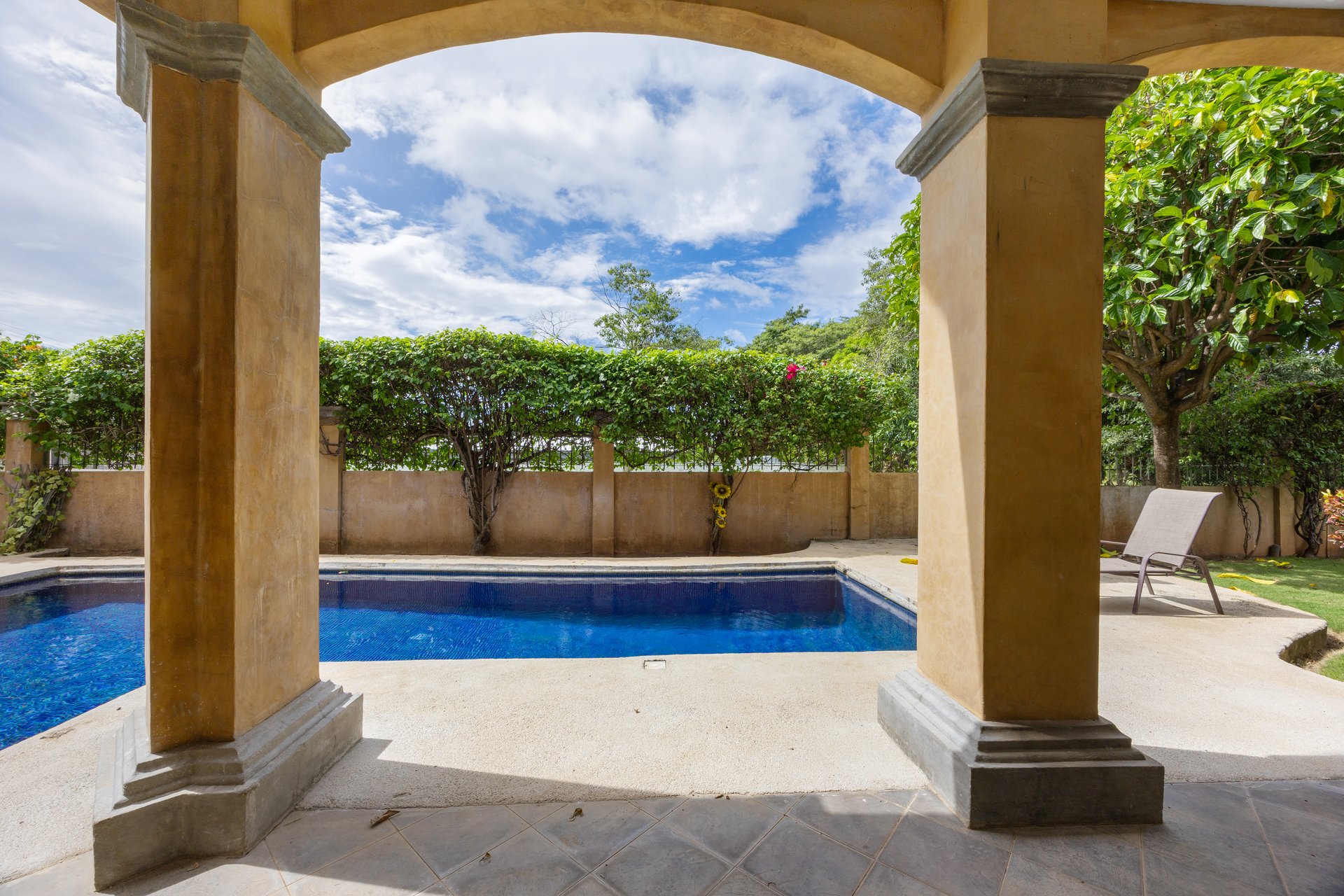 Casa de Vida, Altos de Flamingo | Mediterranean-Style Villa with Pool & Guest House Near Playa Flamingo