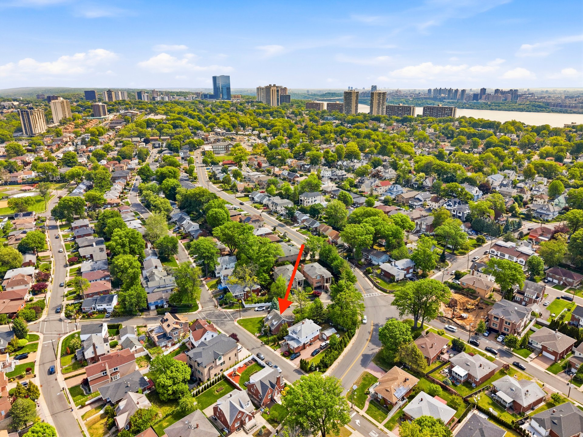 1028 Harvard Place, Fort Lee, NJ 07024