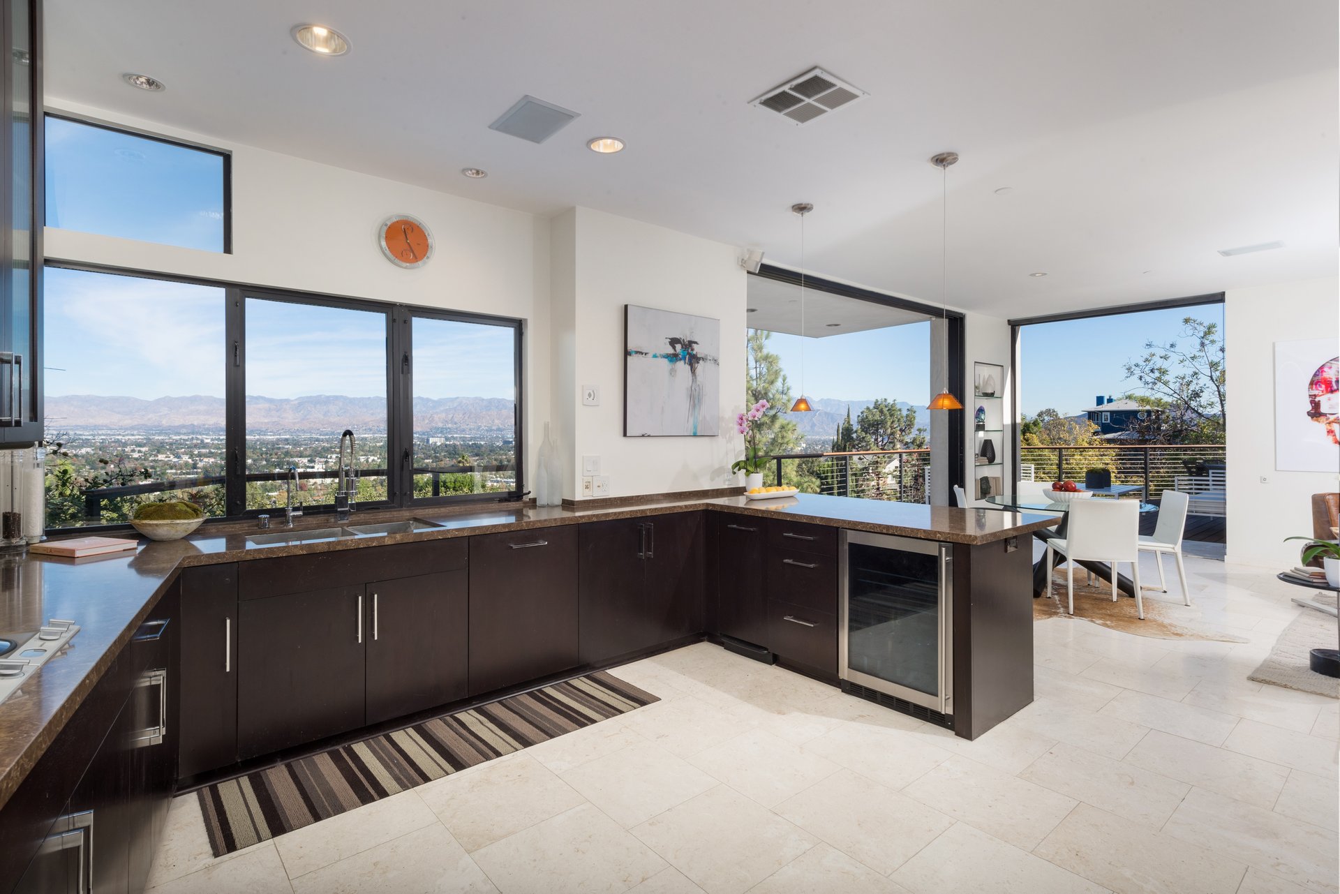 3704 Sunswept Dr
