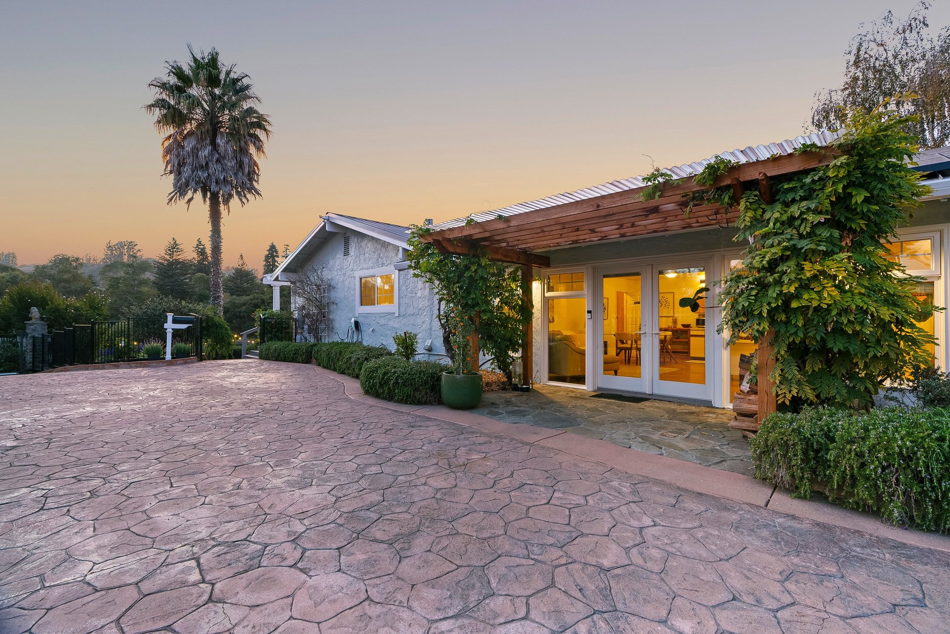 3999 Cherryvale Avenue | Soquel, California