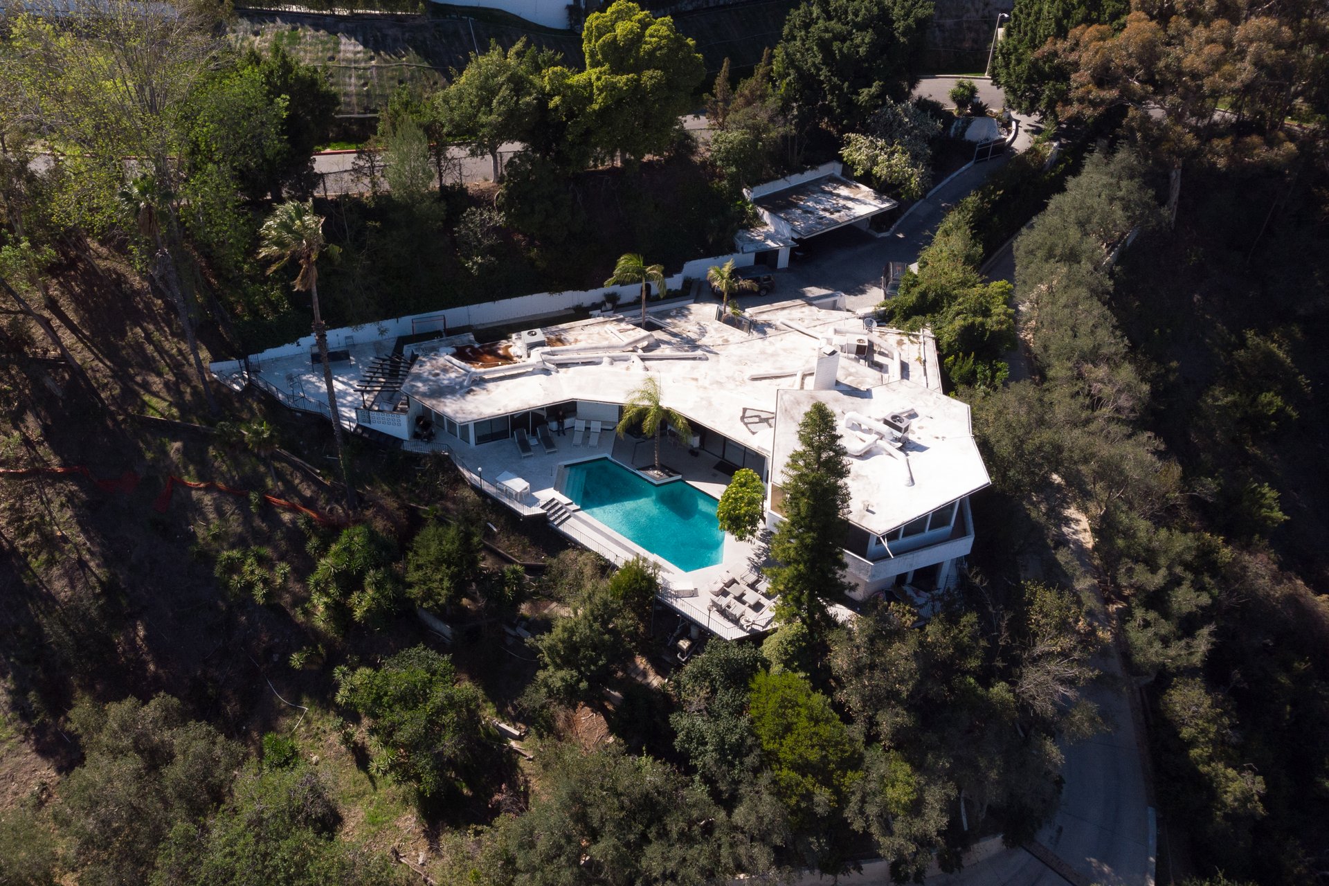 960 Stradella Rd