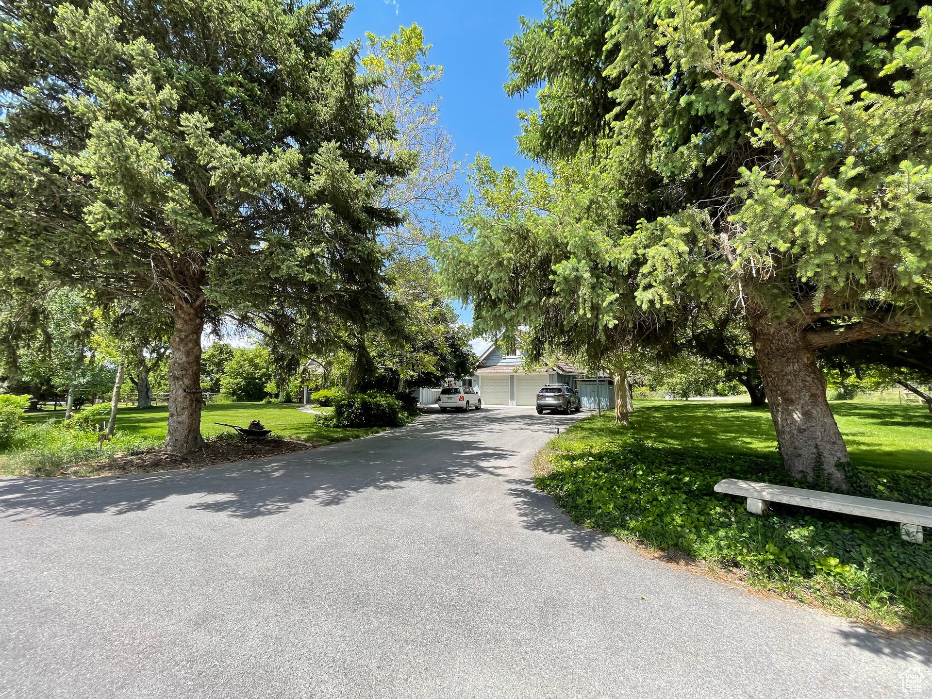 8800 S 921 E - Burgon Farm
