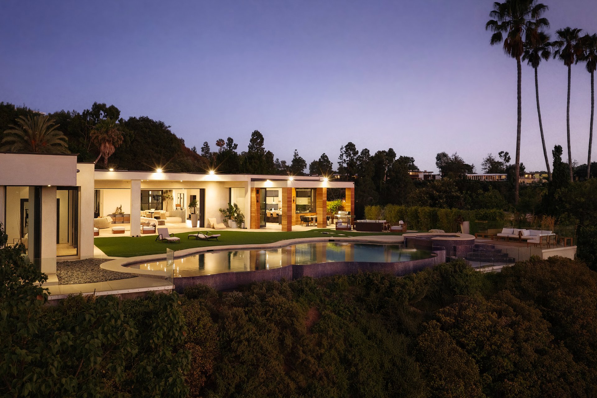 455 Castle Pl, Beverly Hills