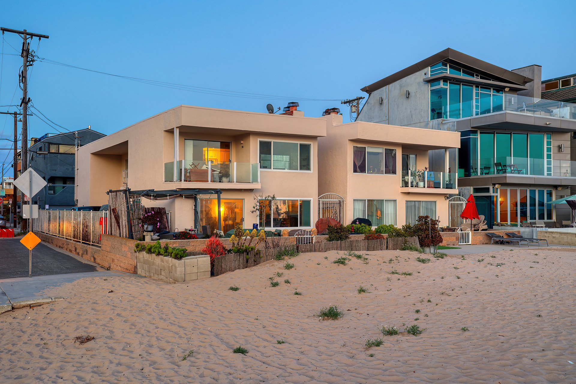 6401-6405 Ocean Front Walk