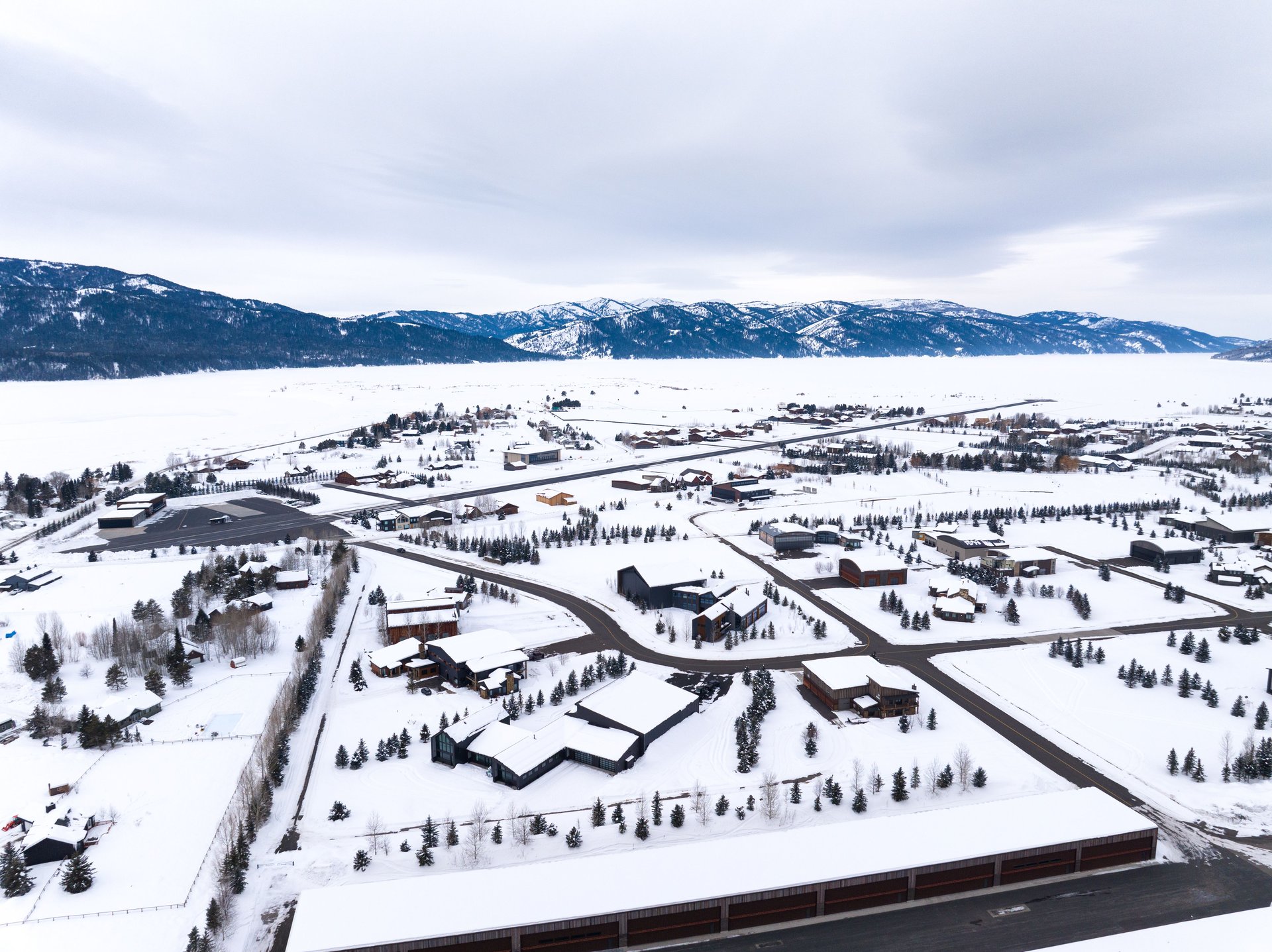 208 ALPINE VILLAGE CIRCLE