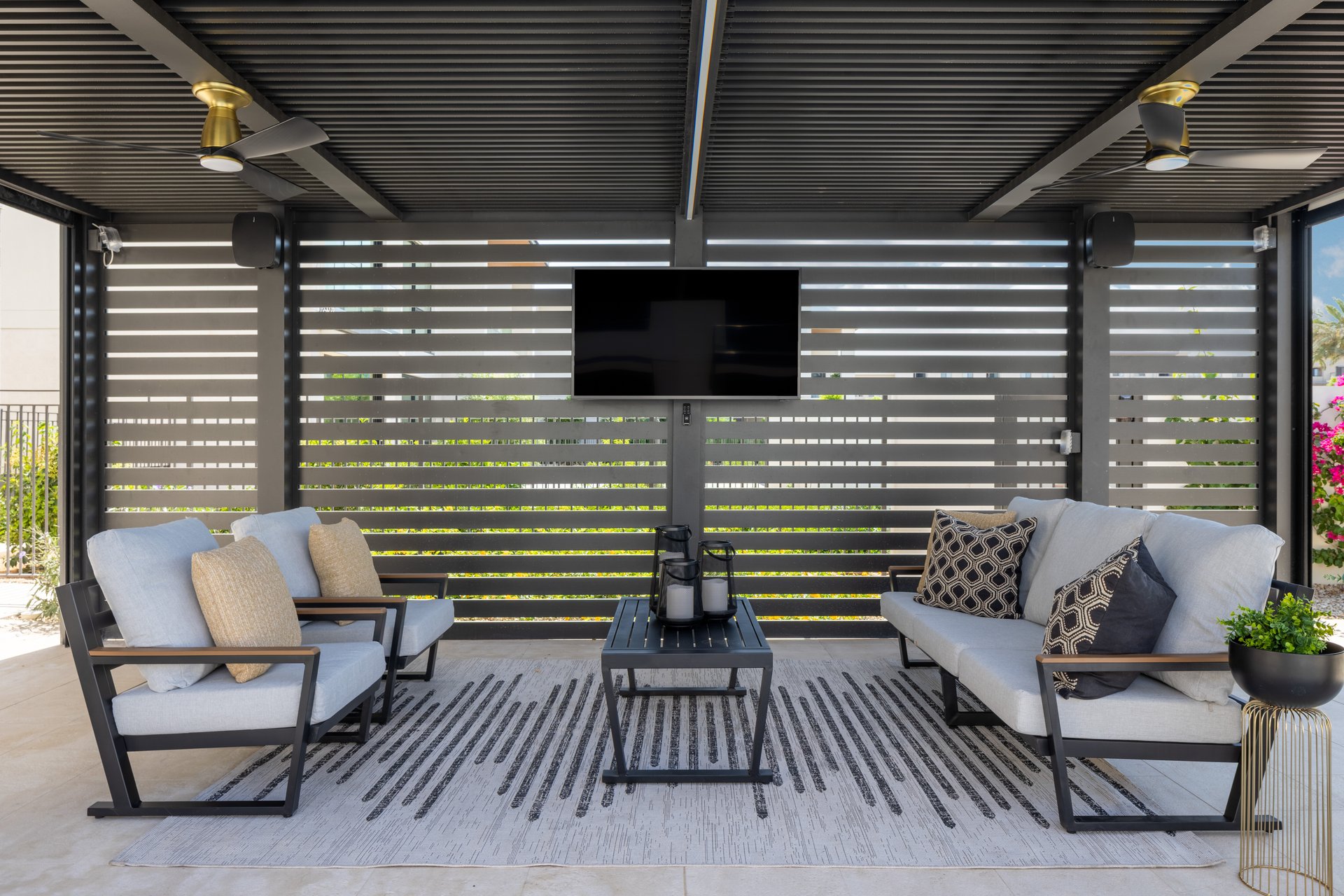 6587 N PALMERAIE Boulevard, 1050