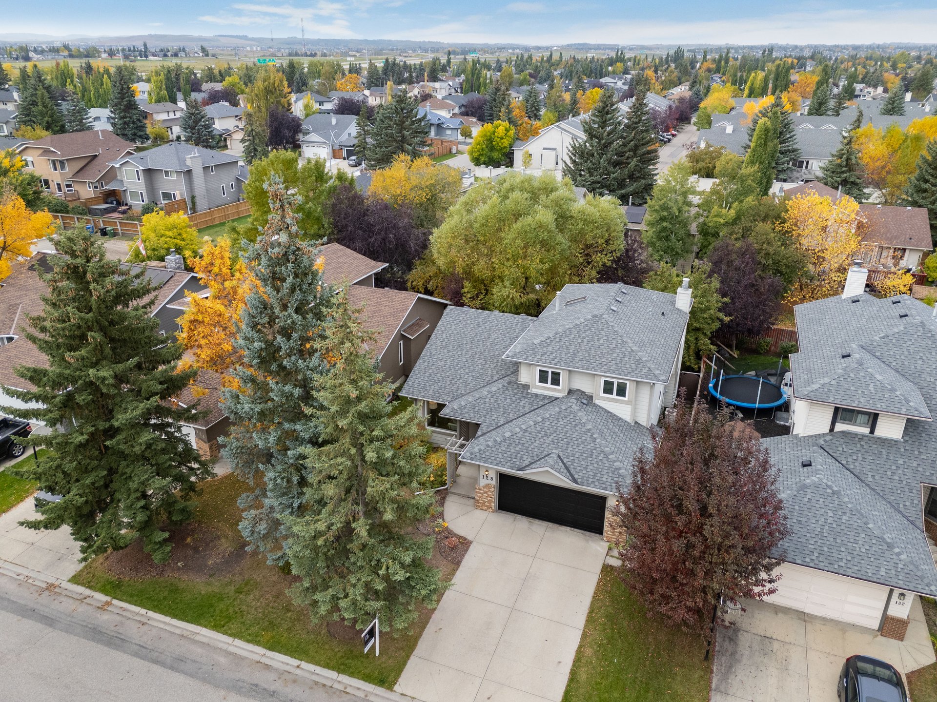 128 Sunvista Close SE