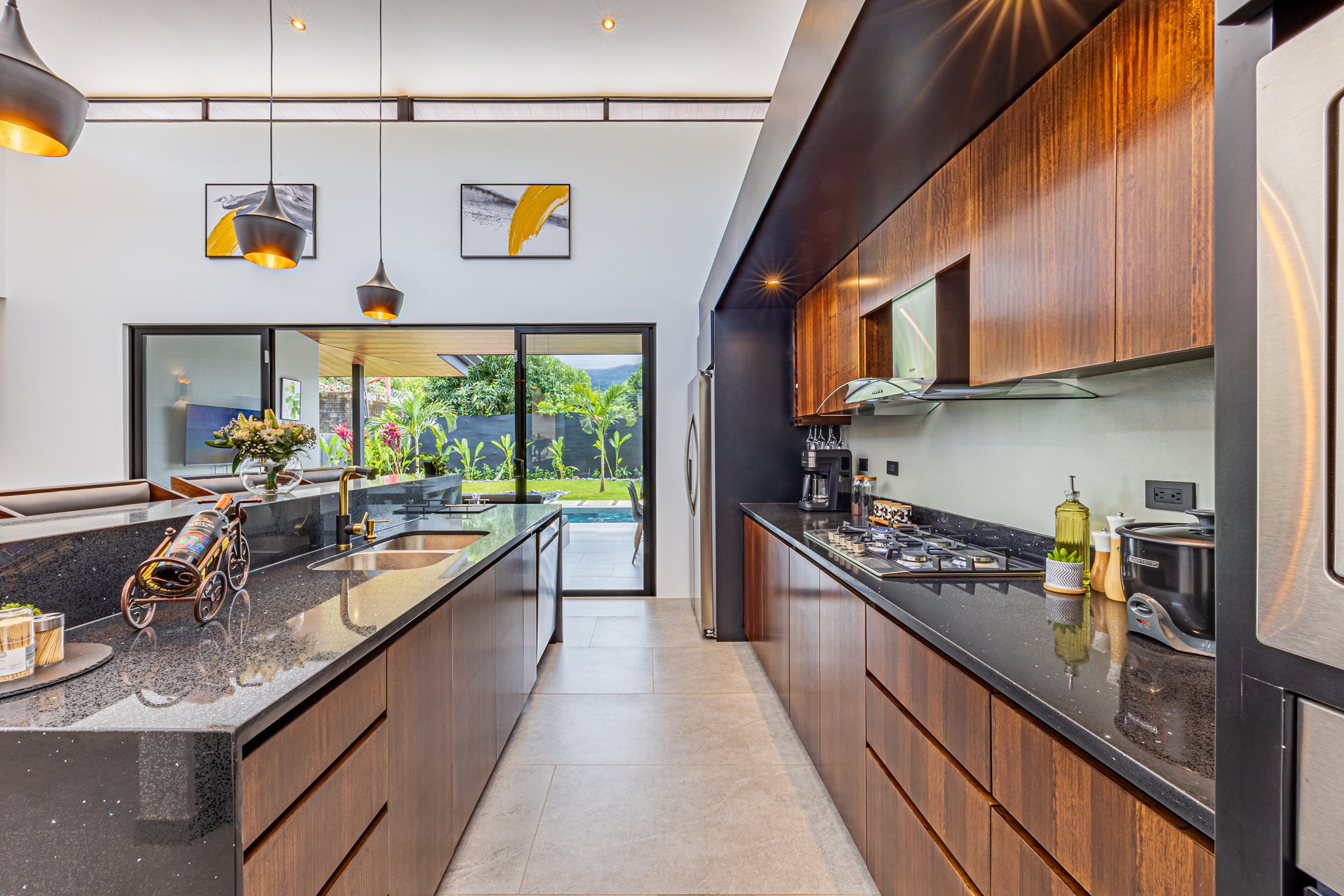 Tropica House a Luxurious Oasis in the Heart of Uvita!